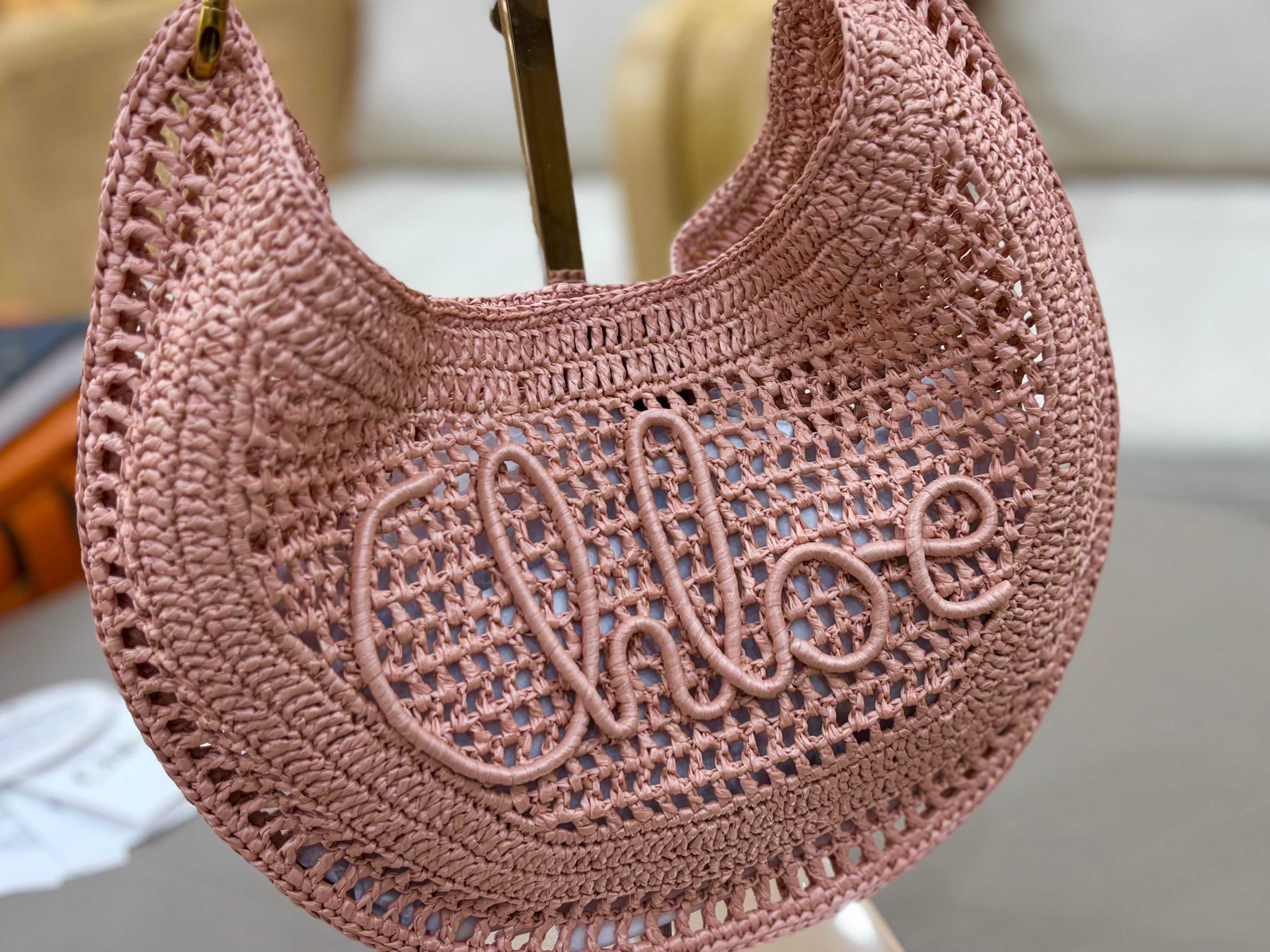 Chloé Summer Banana hobo bag in raffia