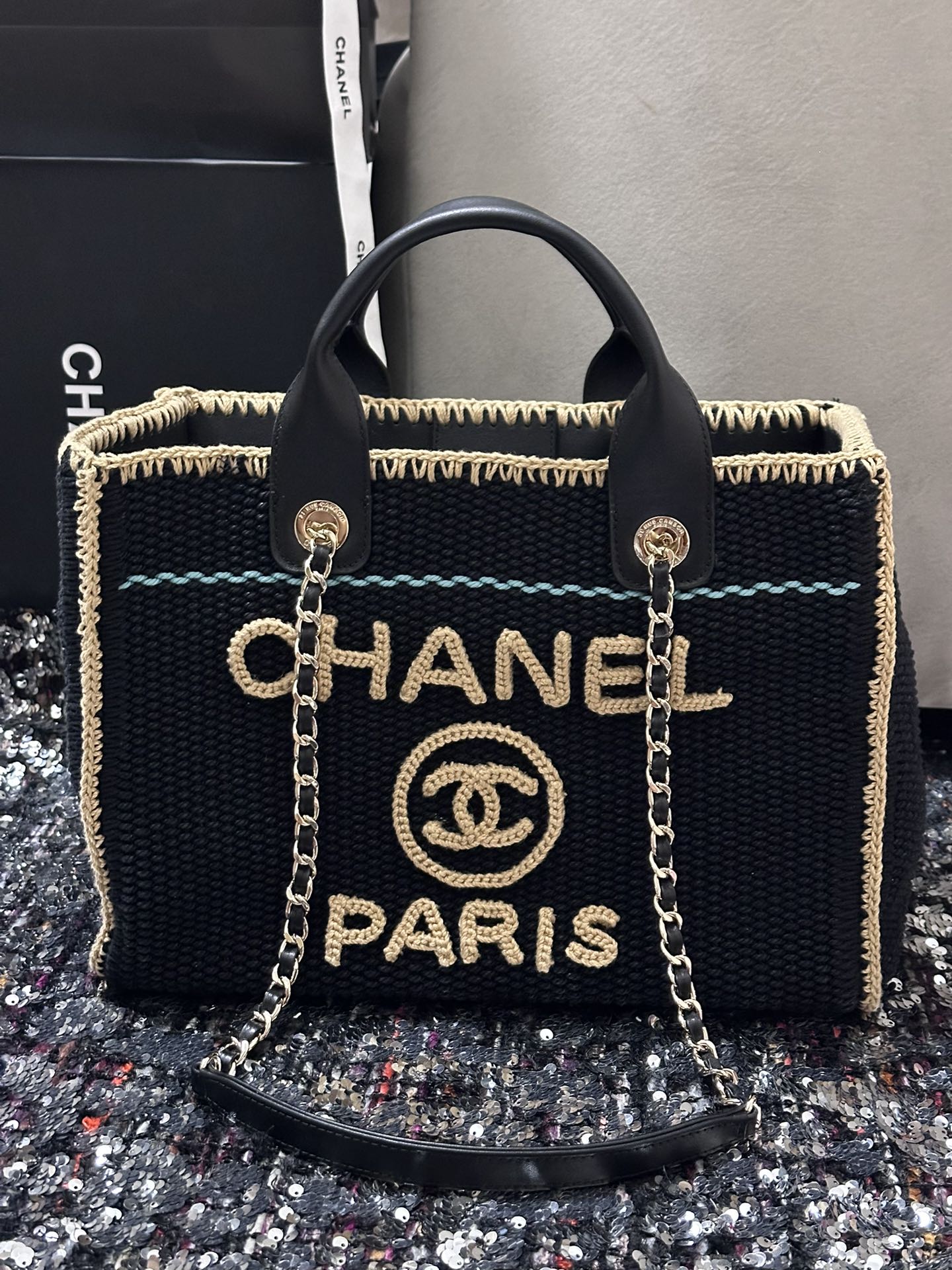 Chanel 24s woven beach bag-black