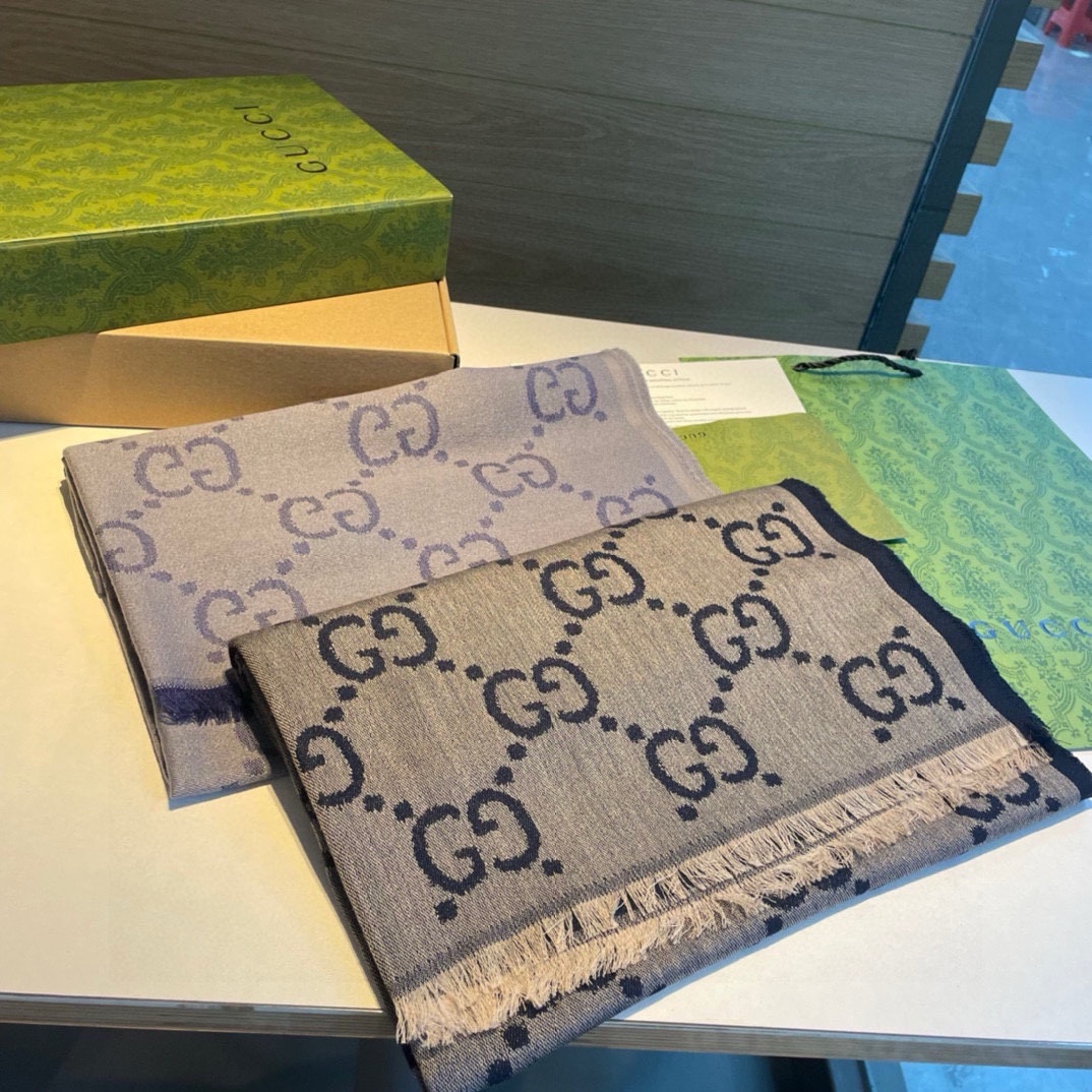 The latest exclusive custom G aging double-sided men's and women's scarves