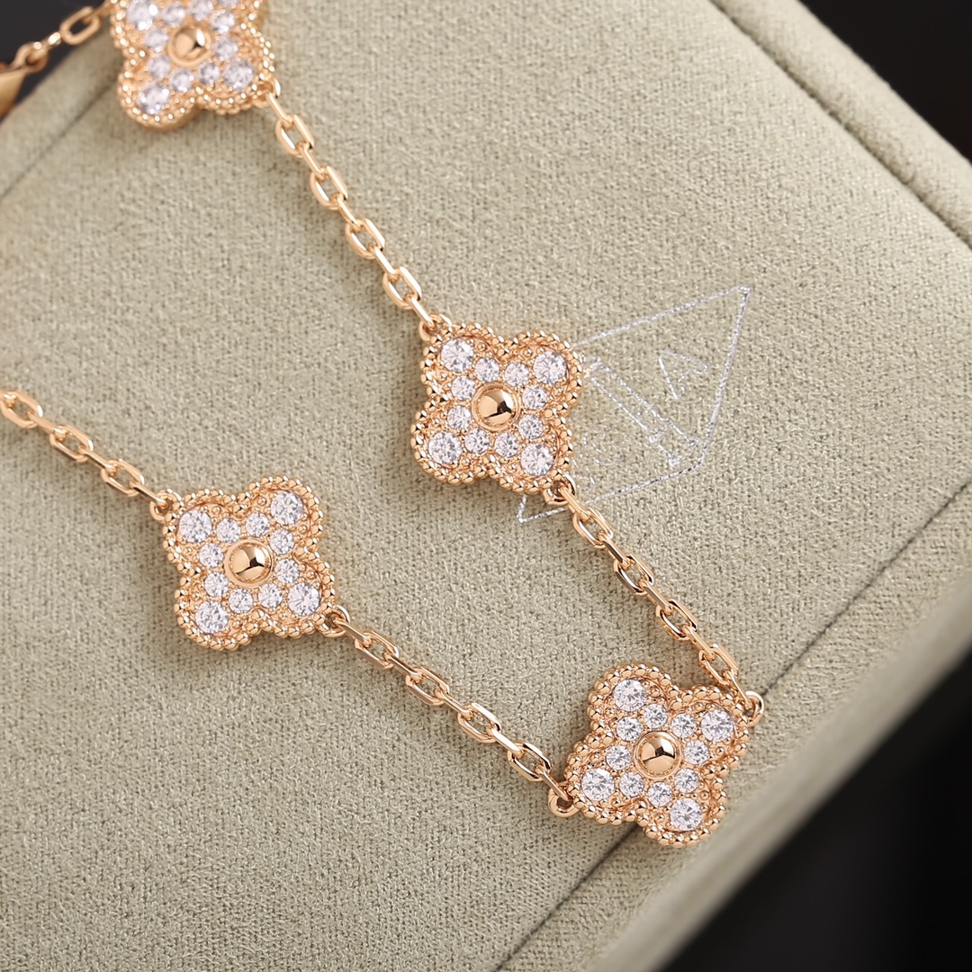 Van Cleef & Arpels diamond bracelet