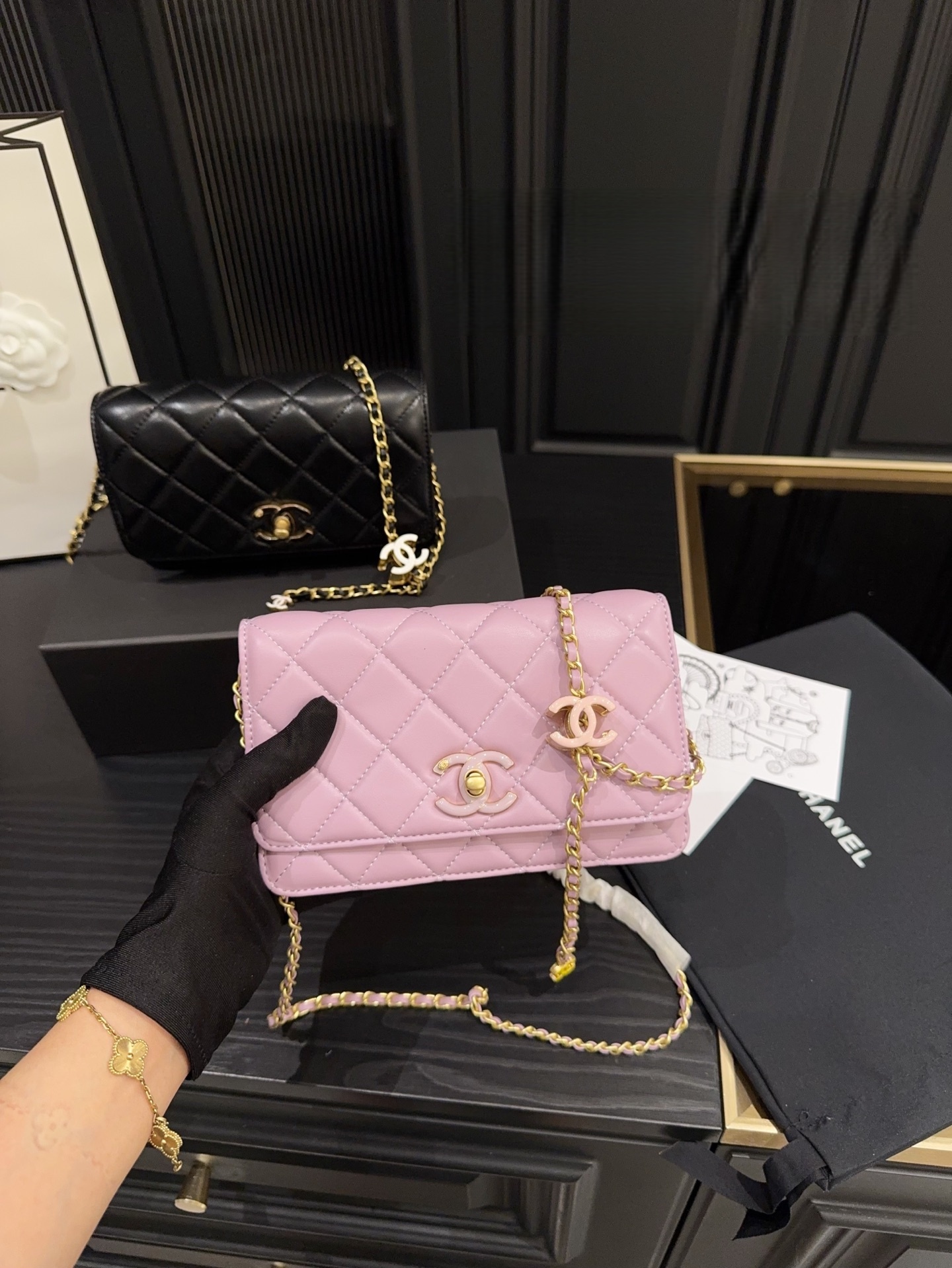 Chanel adjustable‑buckle chain bag