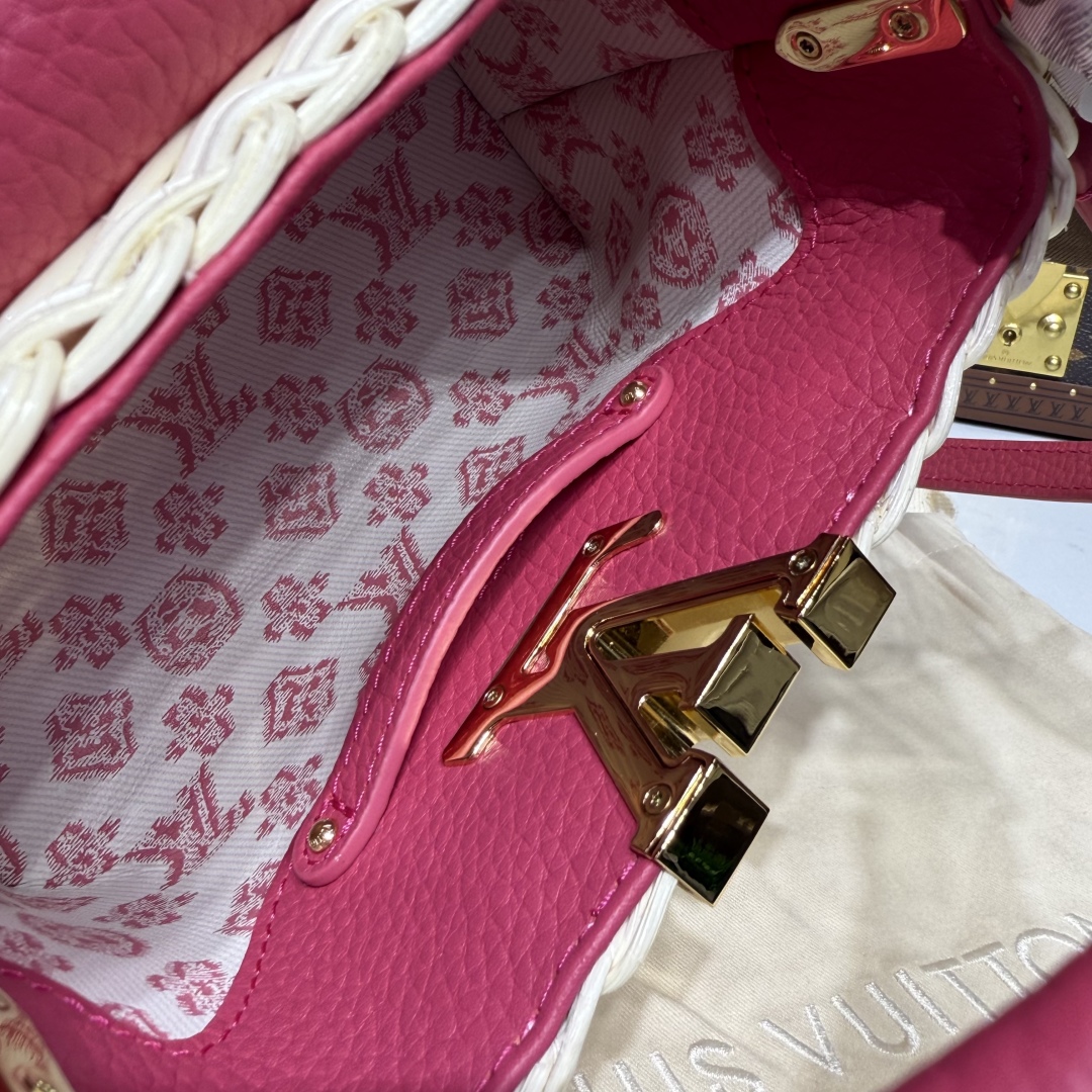 LV M26005 Capucines Mini