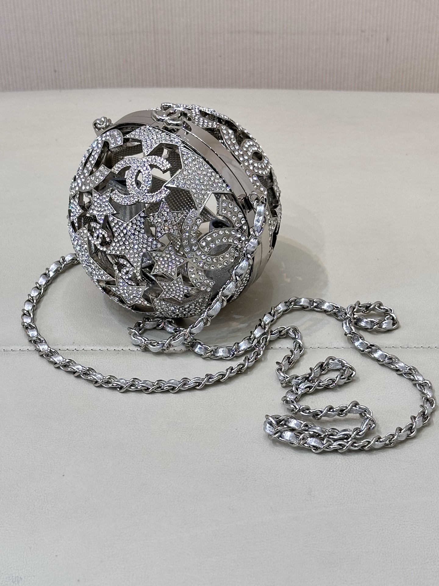 Chanel Métiers d’art Sphere Minaudiere Gold-Tone Metal & Strass Golden & Crystal