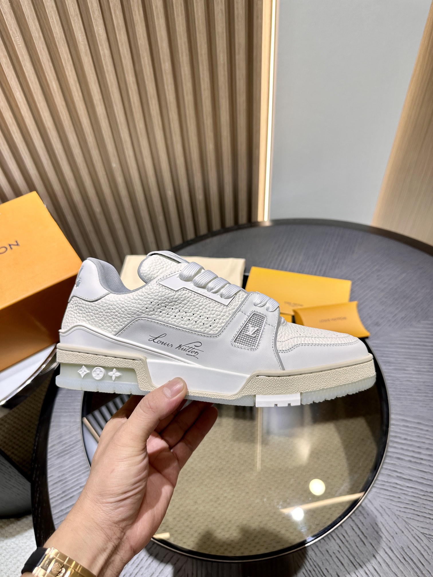 LV Trainer -Silver Gray