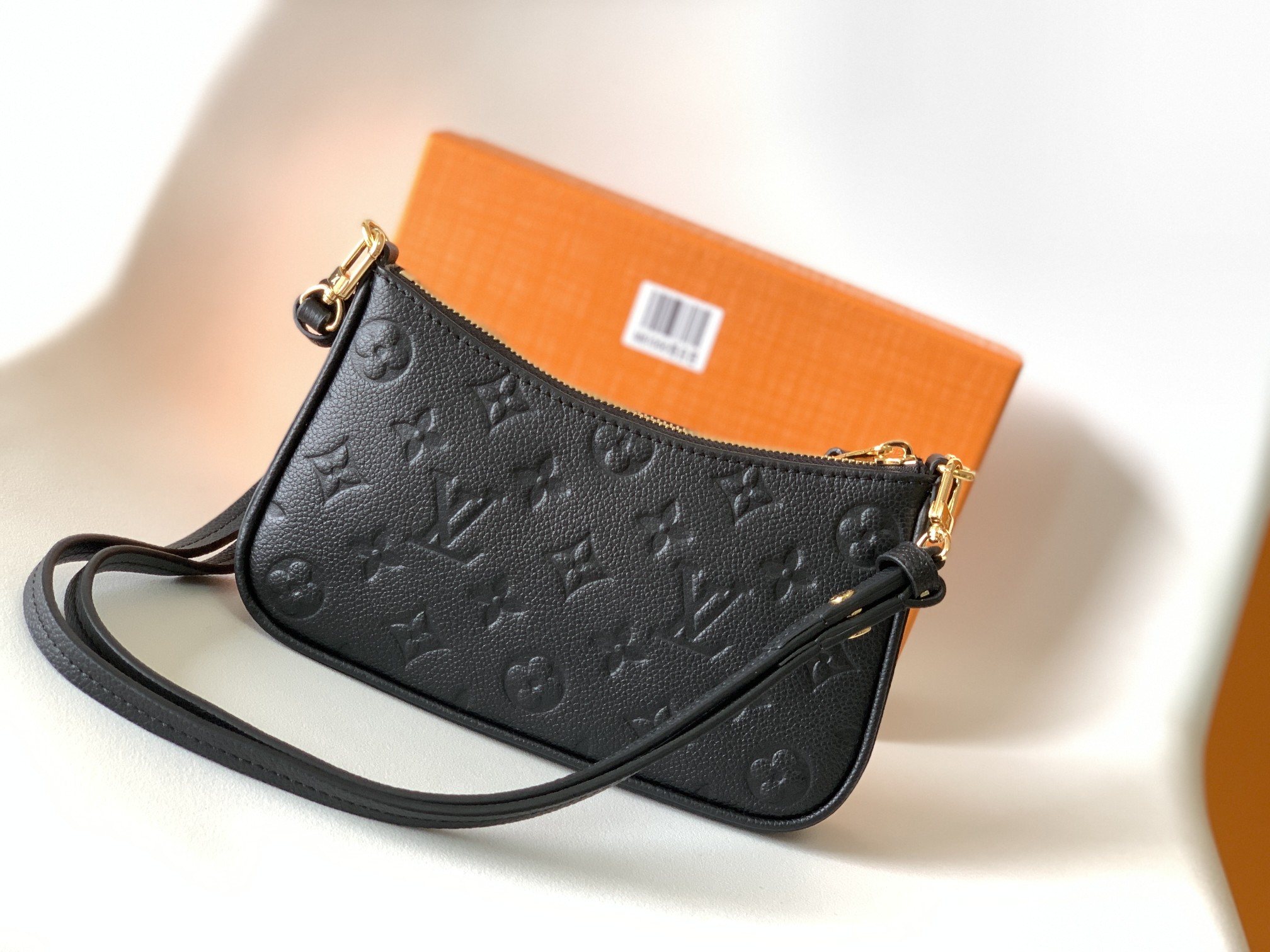 LV-M13614 Easy Pouch