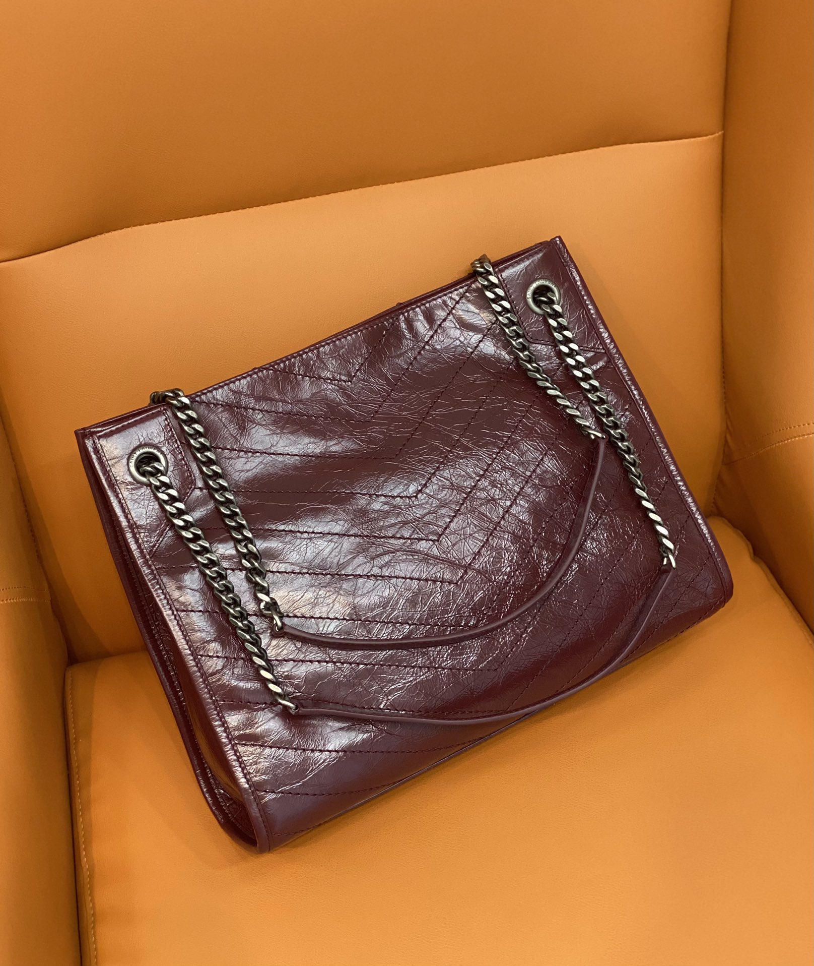 Saint Laurent Niki Medium Foldable Leather Tote