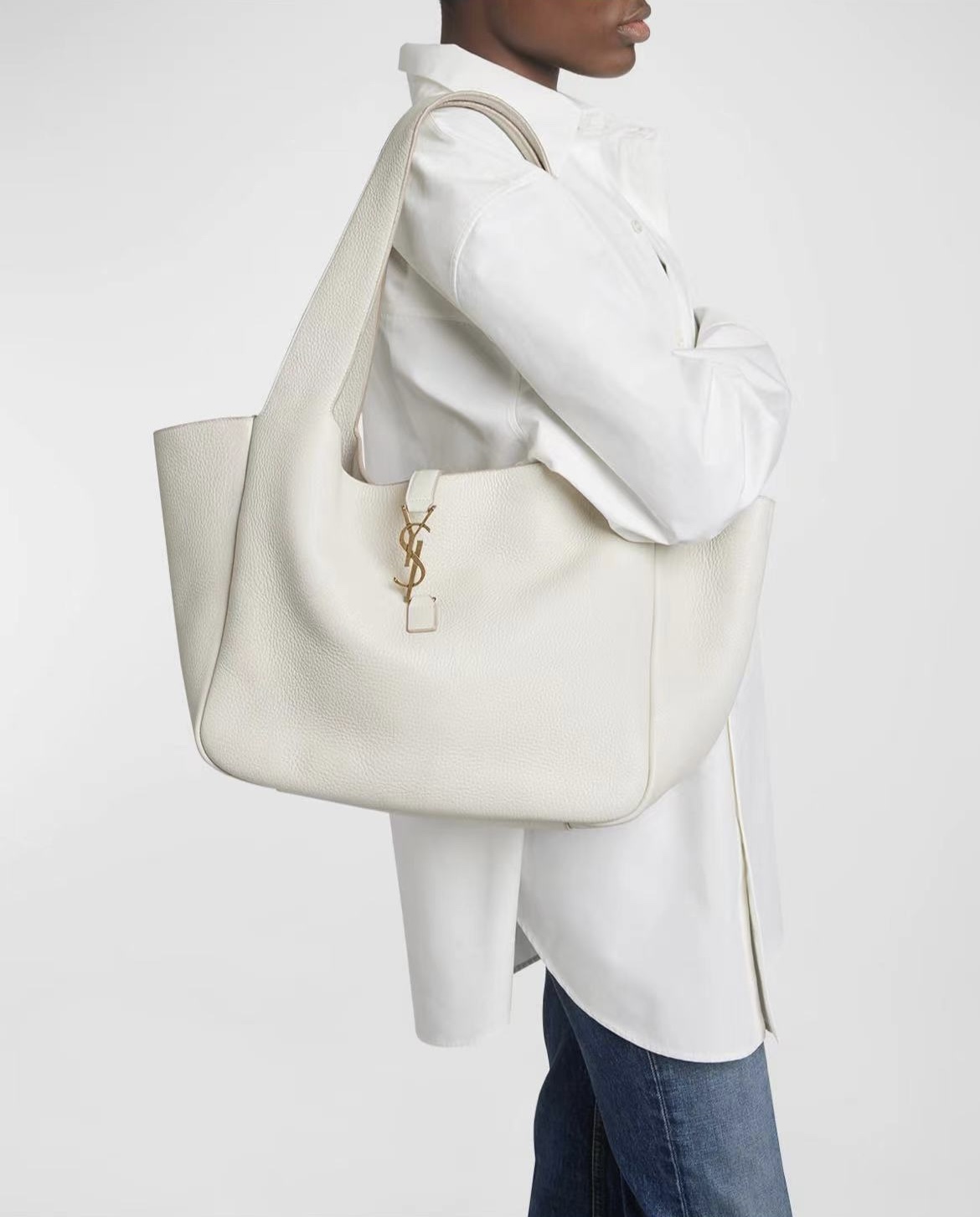 LE 5 À 7 bea in grained leather-White