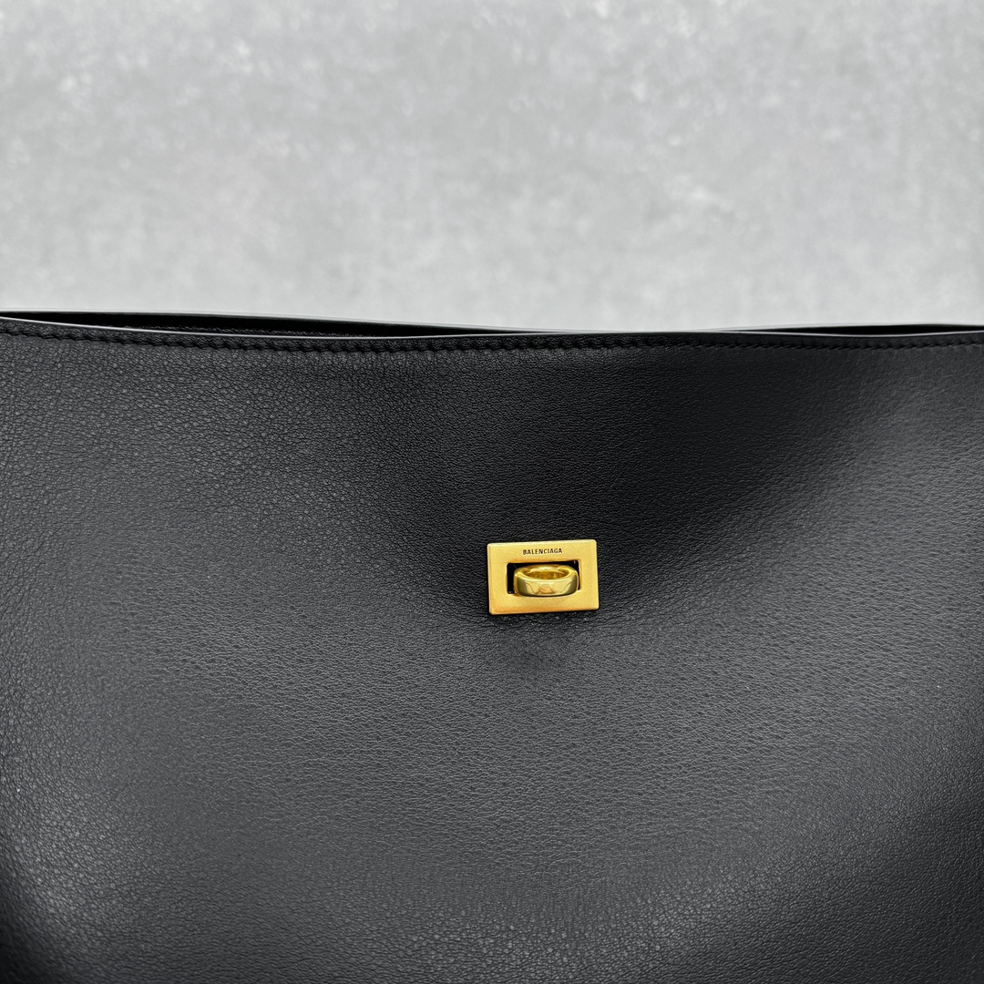 Balenciaga-Bel Air Small Hobo Bag in Black