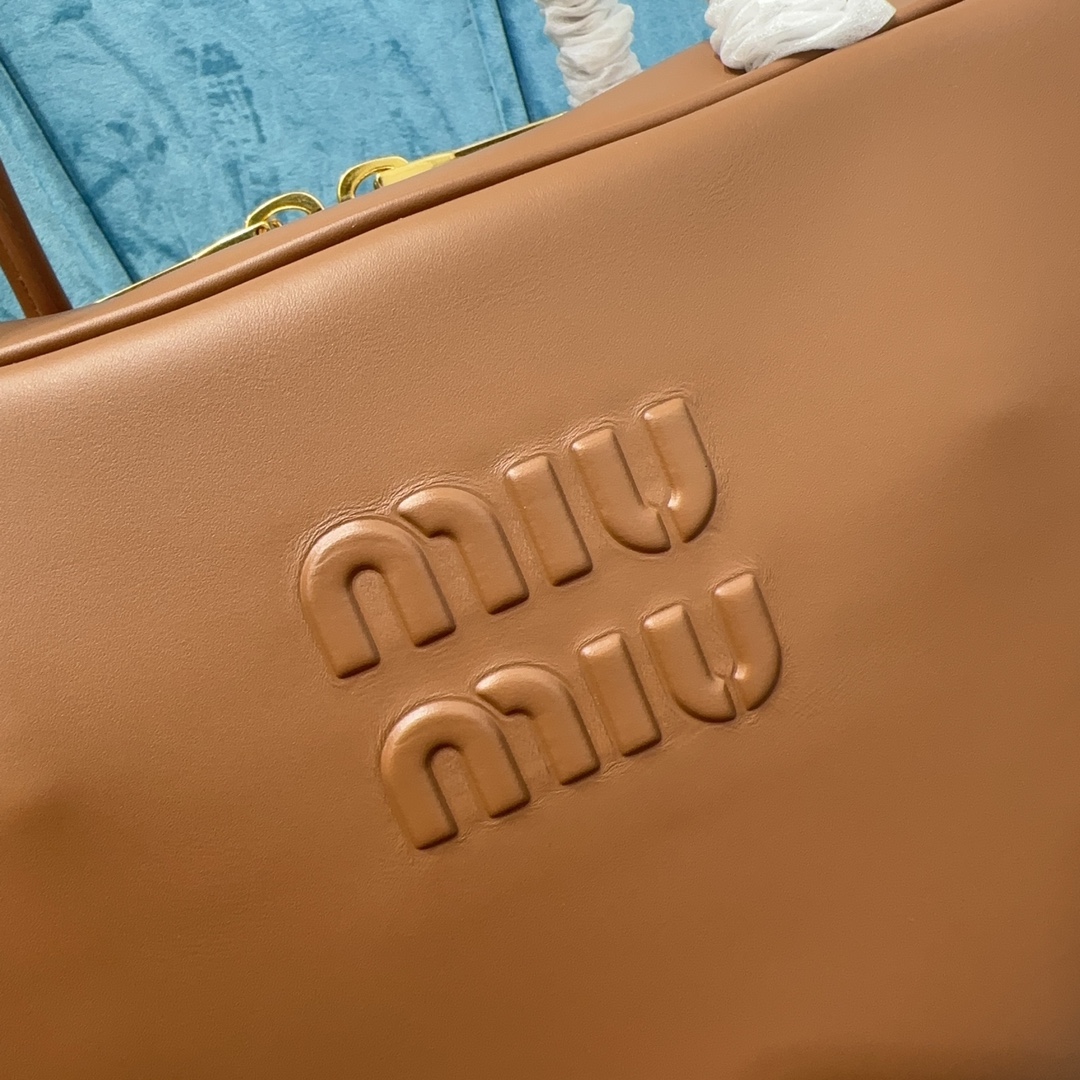 Miu Miu-Leather Beau bag- Cognac
