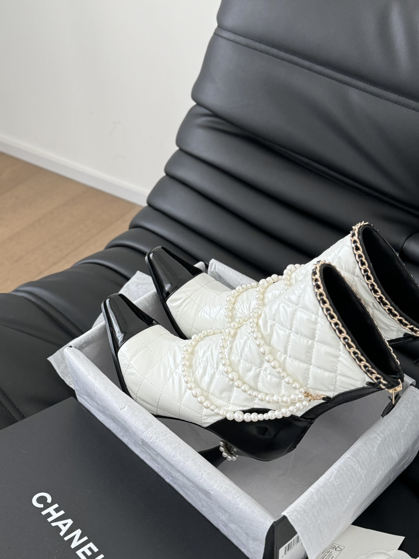 Chane* new autumn/winter boots-white