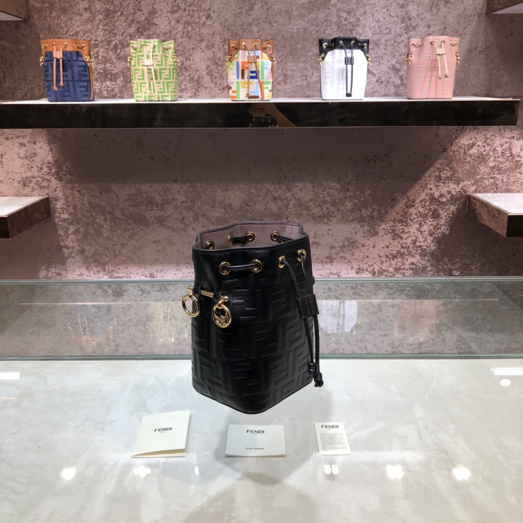 FENDI-Calfskin FF Logo Bucket Bag-Black