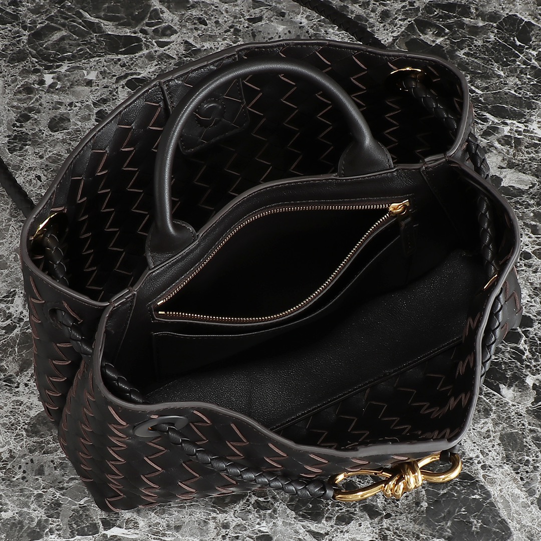 BV-East-West Andiamo-Black