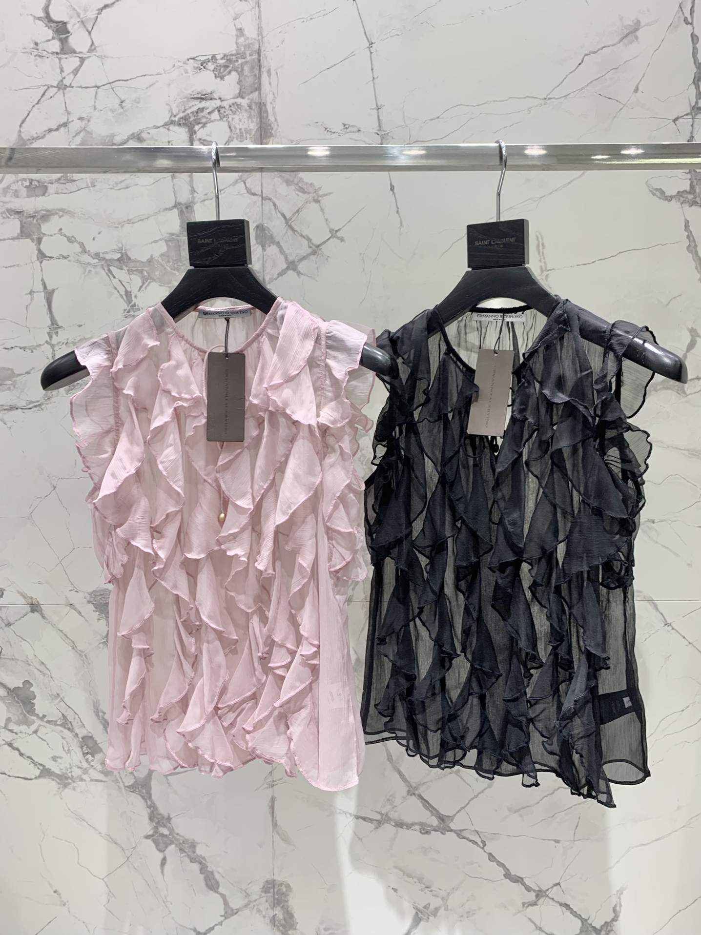 Ermanno Scervino Ruffled Sleeveless Fly Top