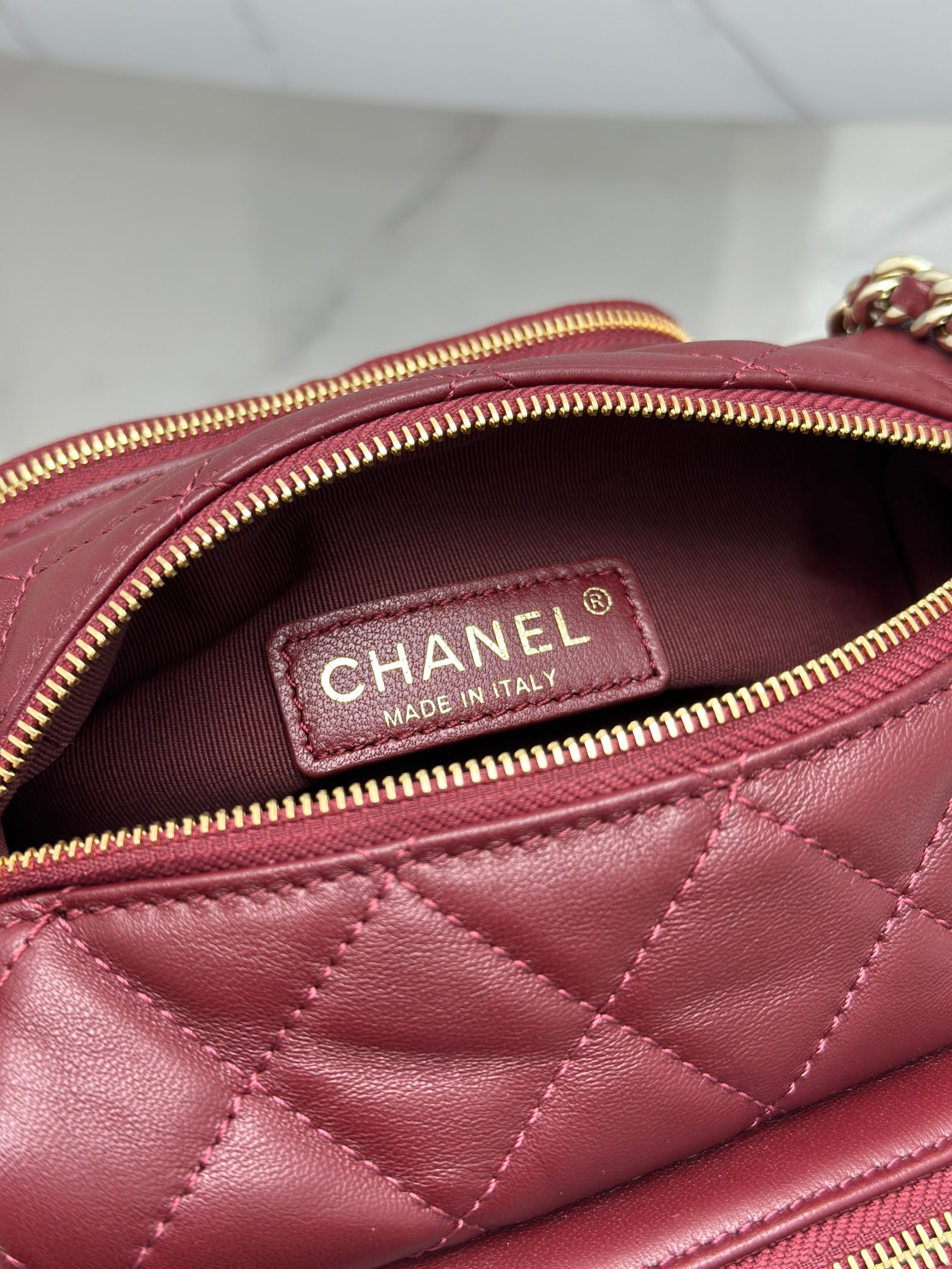 24K camera bag small date red