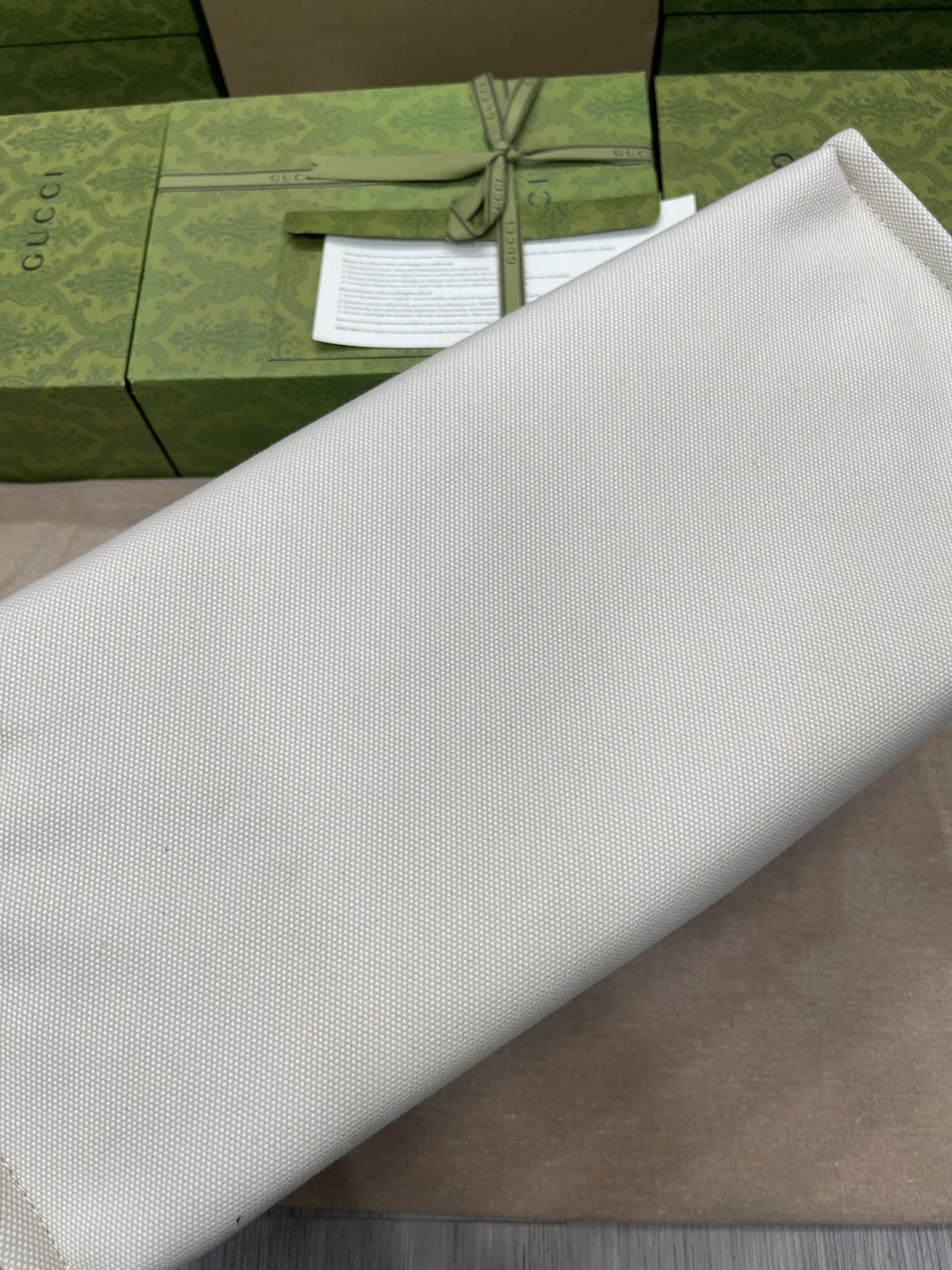 Gucci White Bag (Special Promotion)