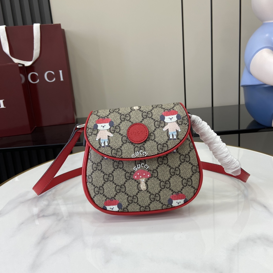 Gucci x Naon Jeong Cruise Shoulder Bag