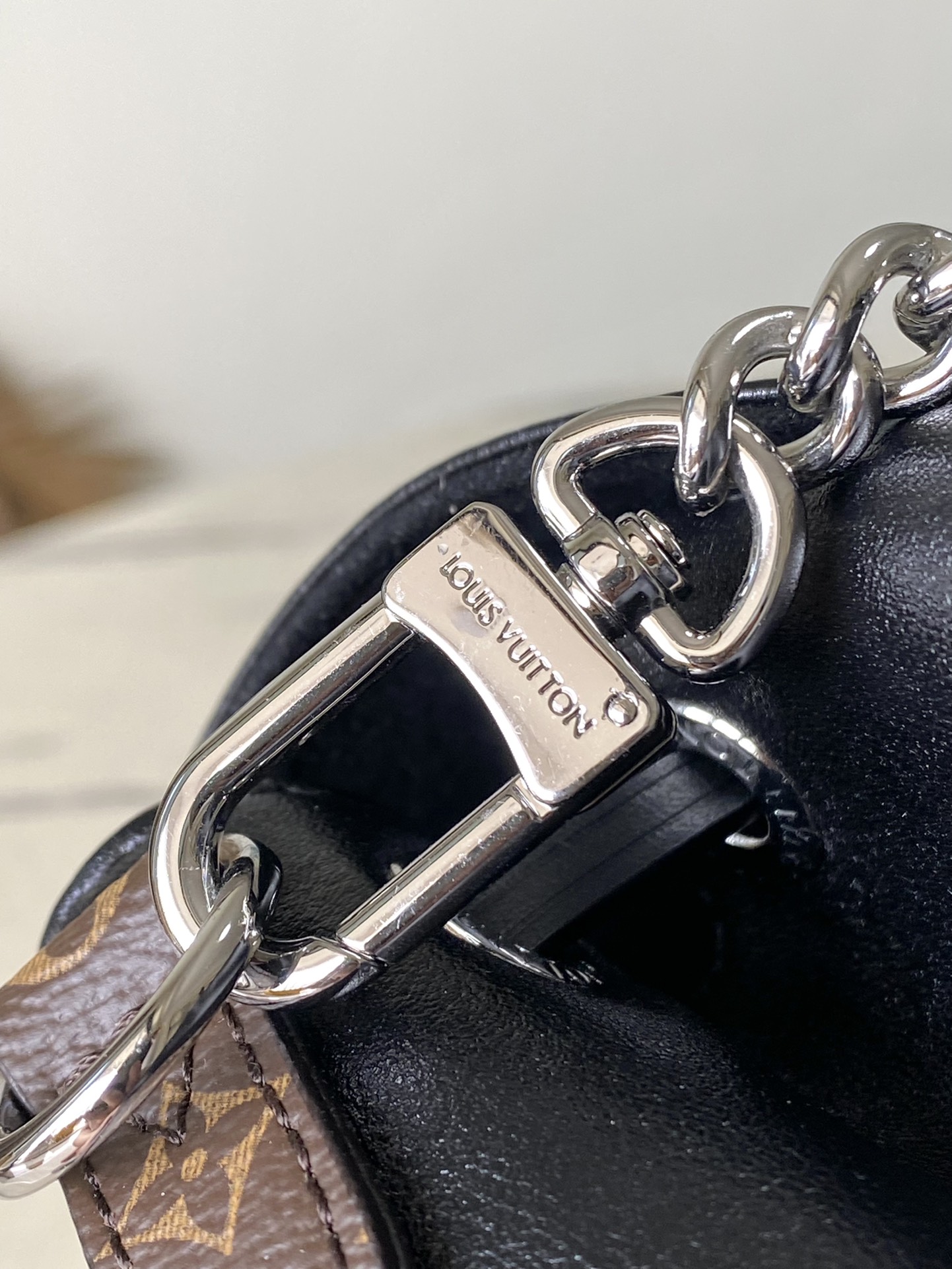 LV M12587 Montsouris Vibe PM