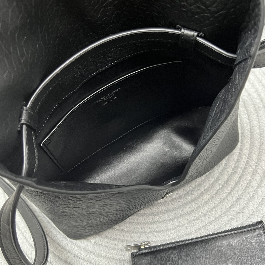 CASSANDRE Lambskin Envelope pochette bag