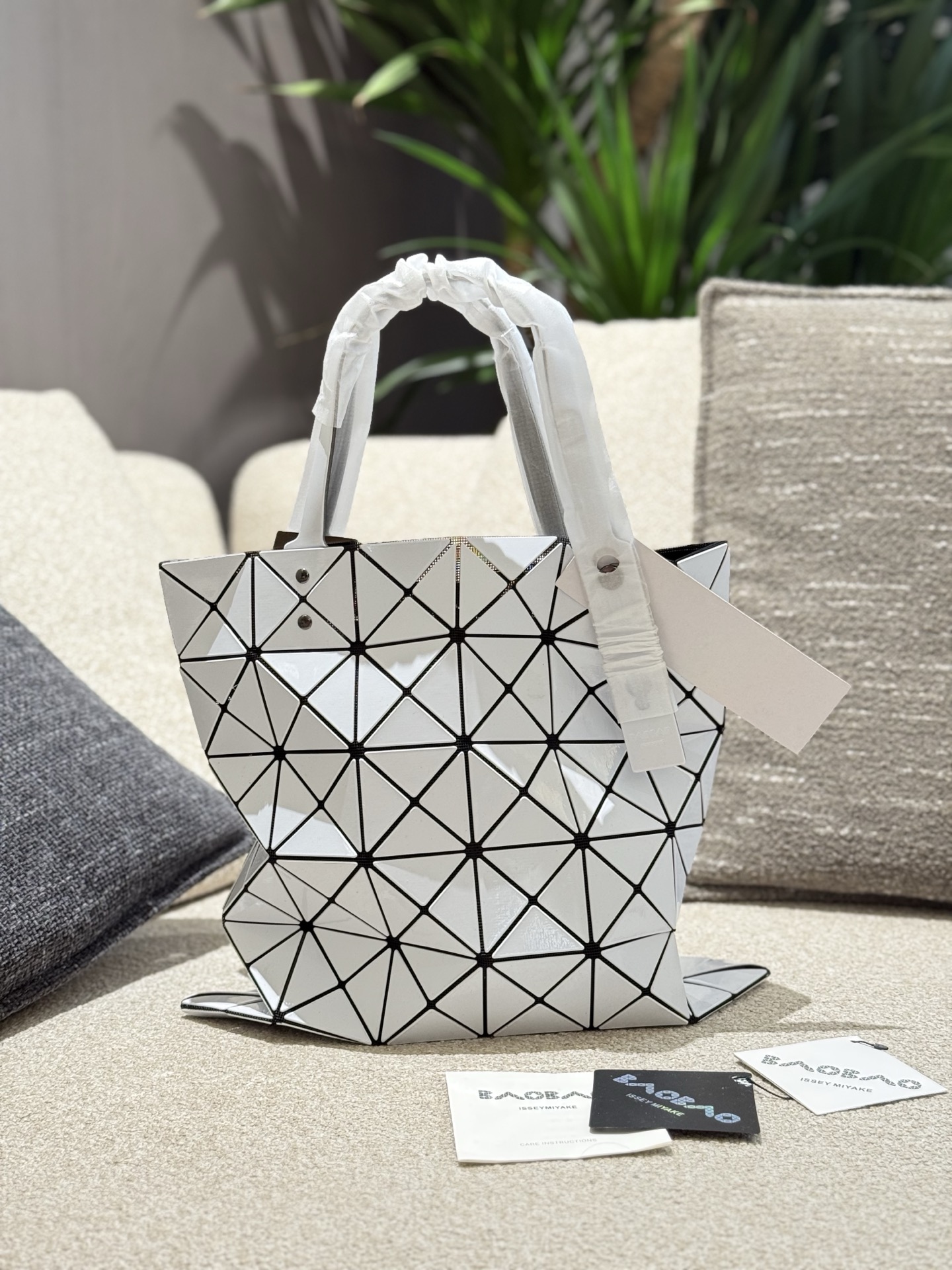 Issey Miyake – Six-Panel Bag