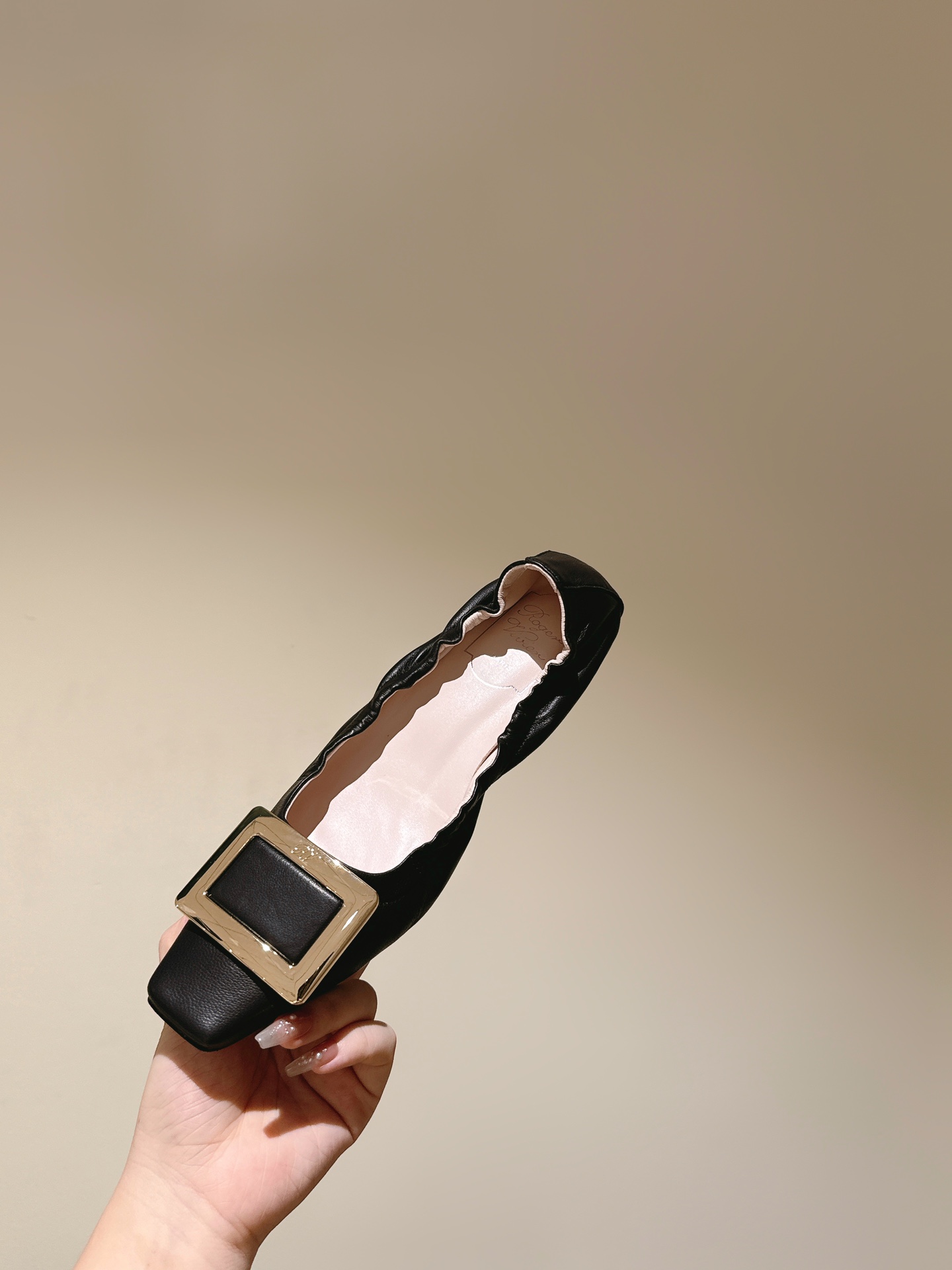 Roger Viver New-Black