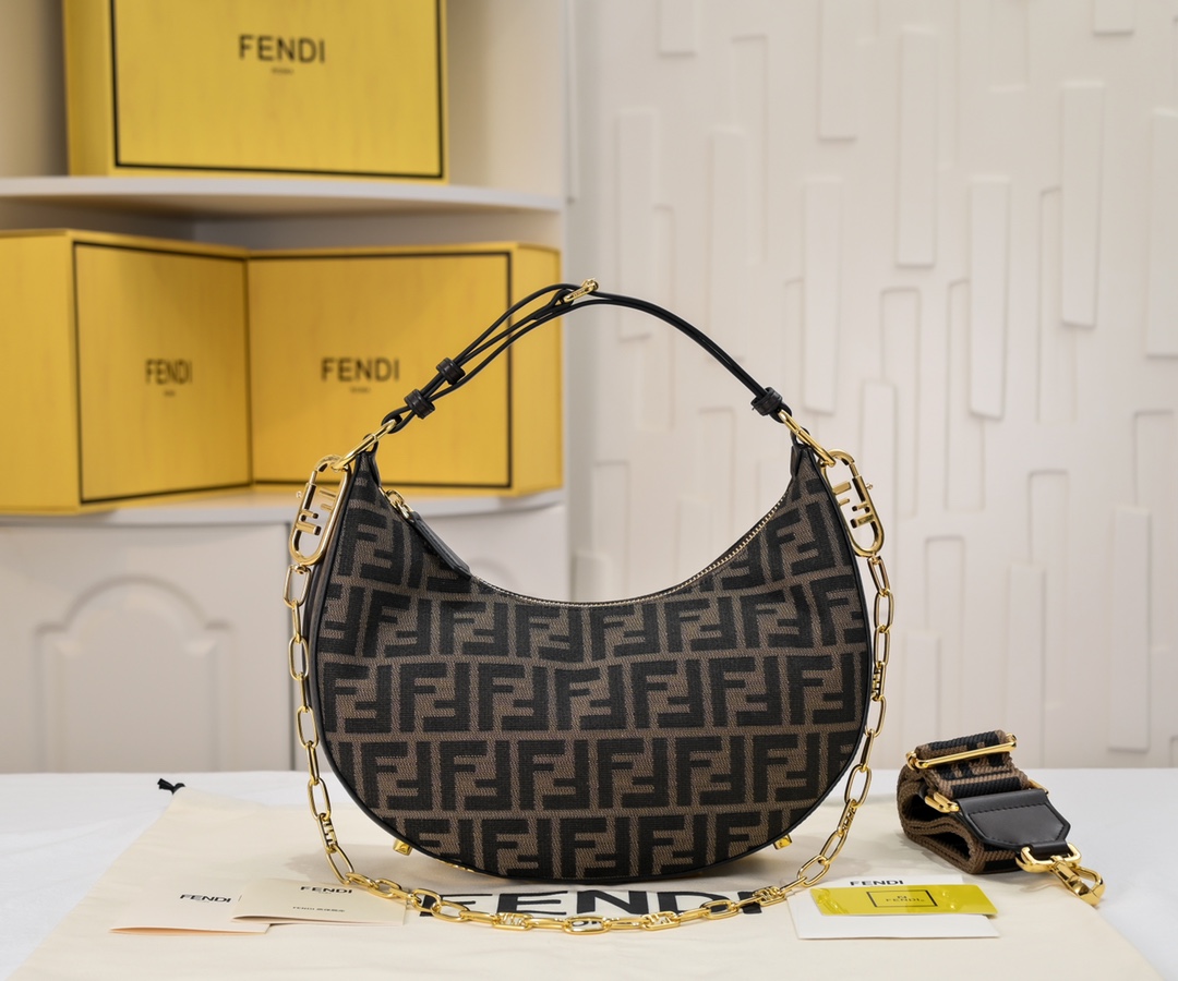 FENDI-armpit bag