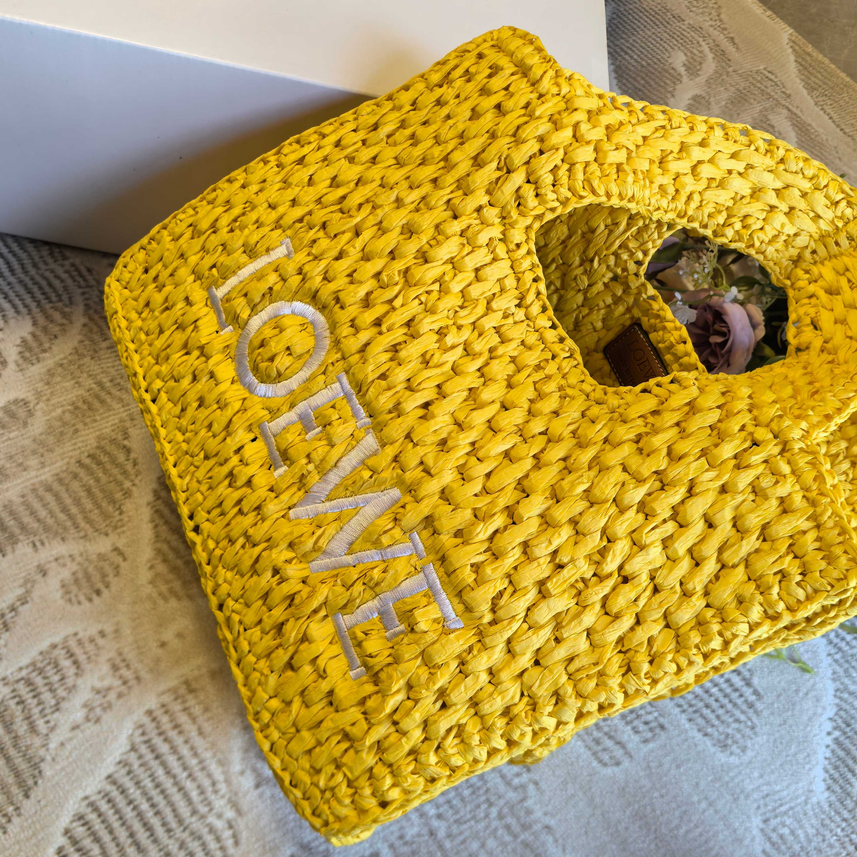 LOEWE Vegetable basket bag