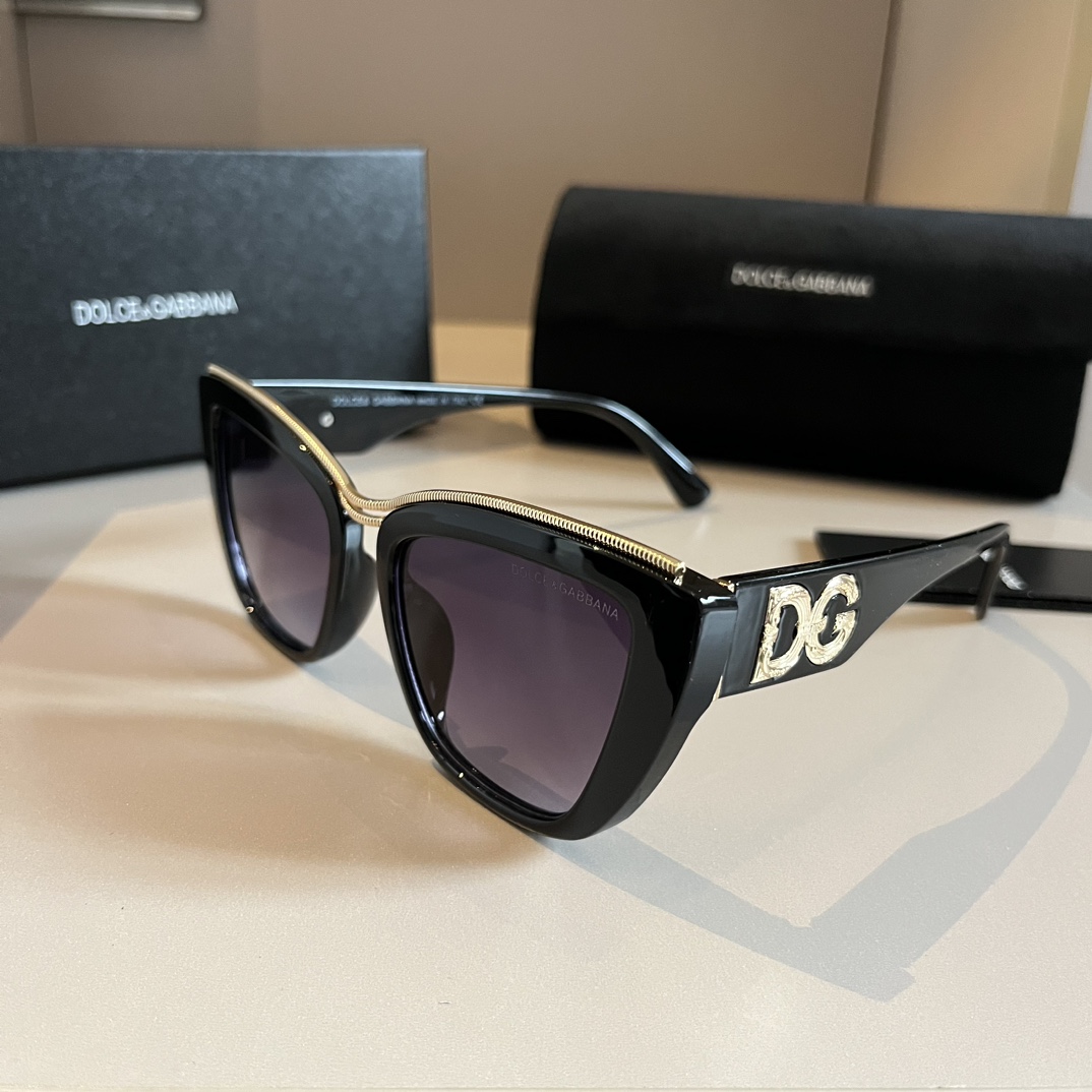 DOLCE & GABBANA Sunglasses