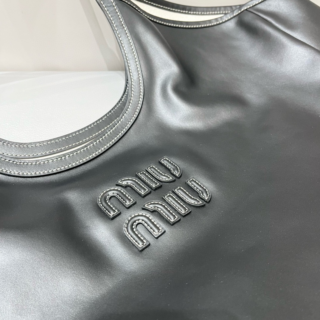 Miu Miu Ivy tote bag