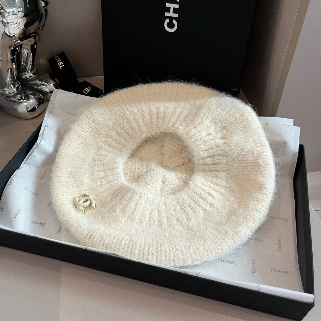 Chanel wool beret,