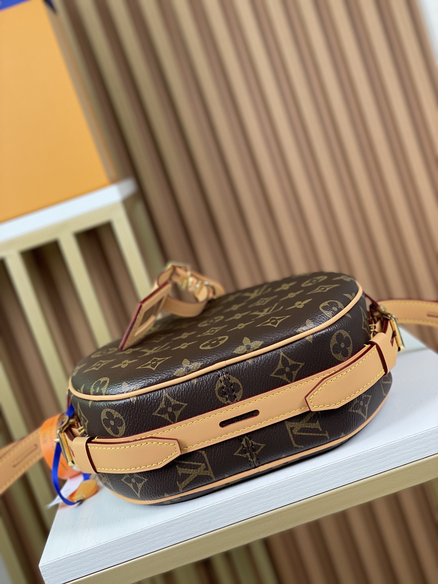 Louis Vuitton M45647 Boite Chapeau Souple MM