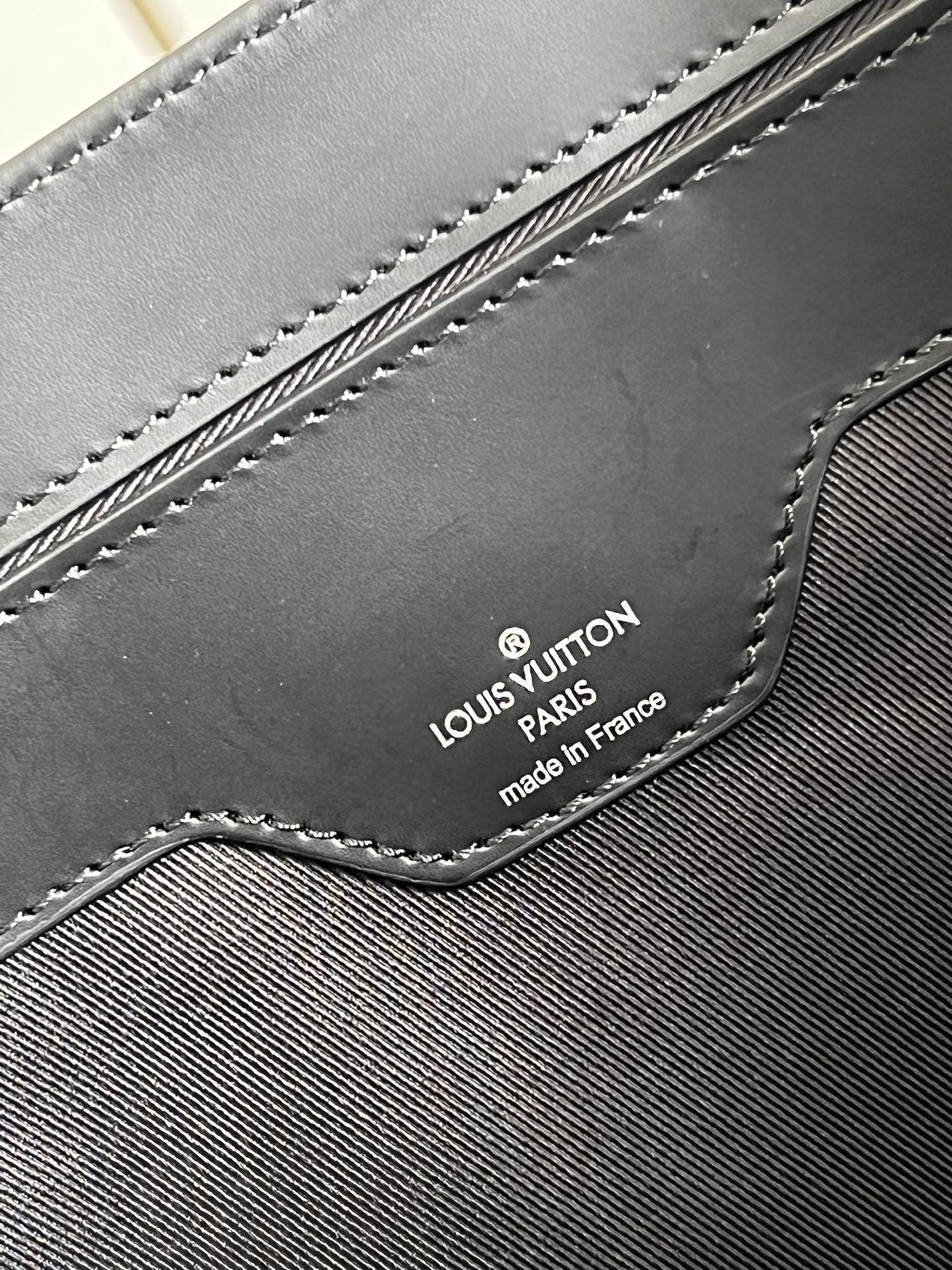 M30937 Weekend Tote NM