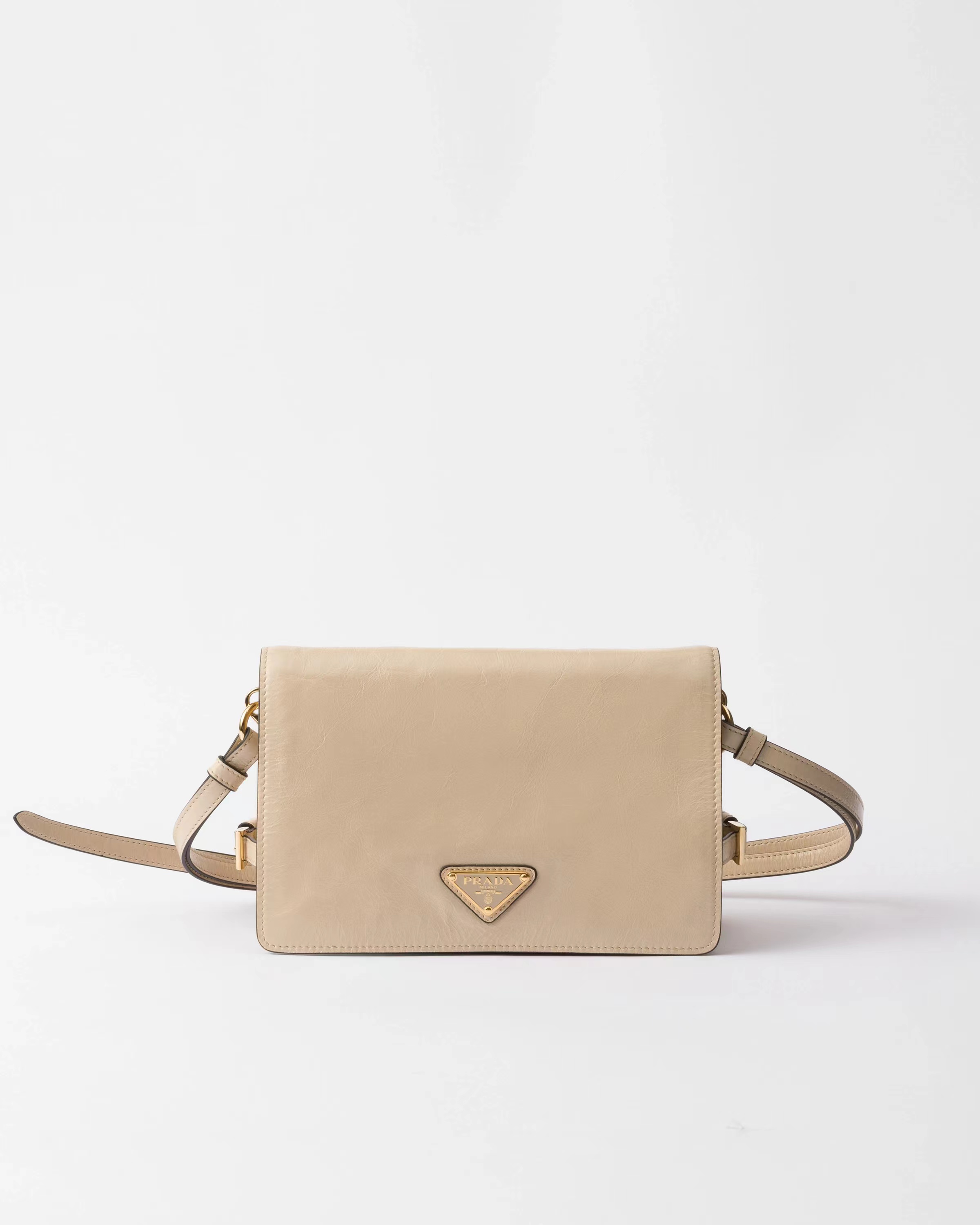Leather shoulder bag