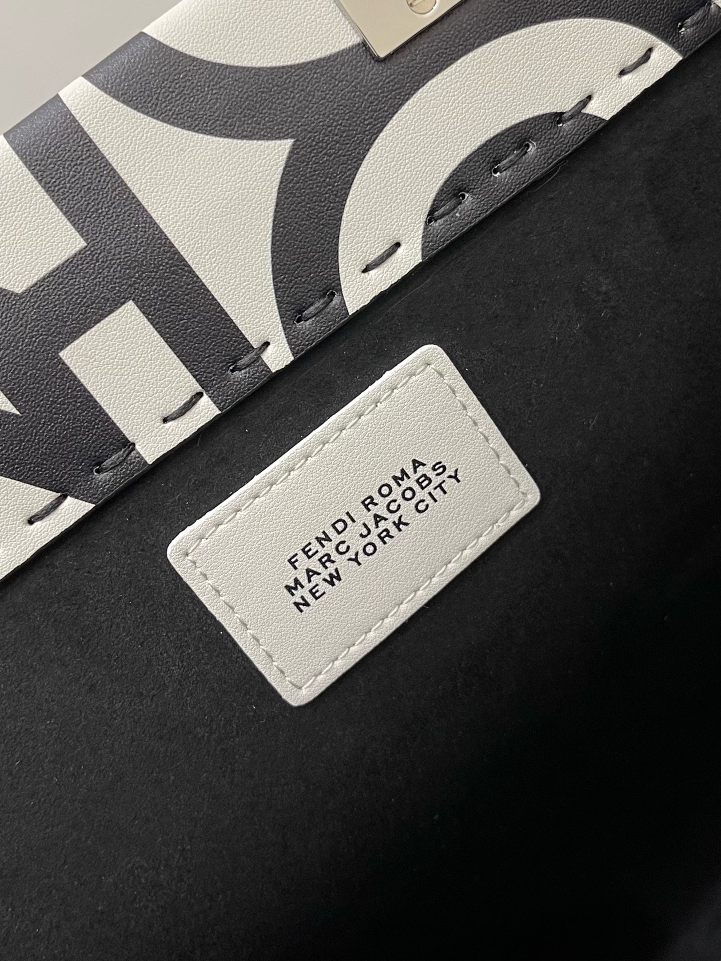 FENDI-Sunshine Medium Tote