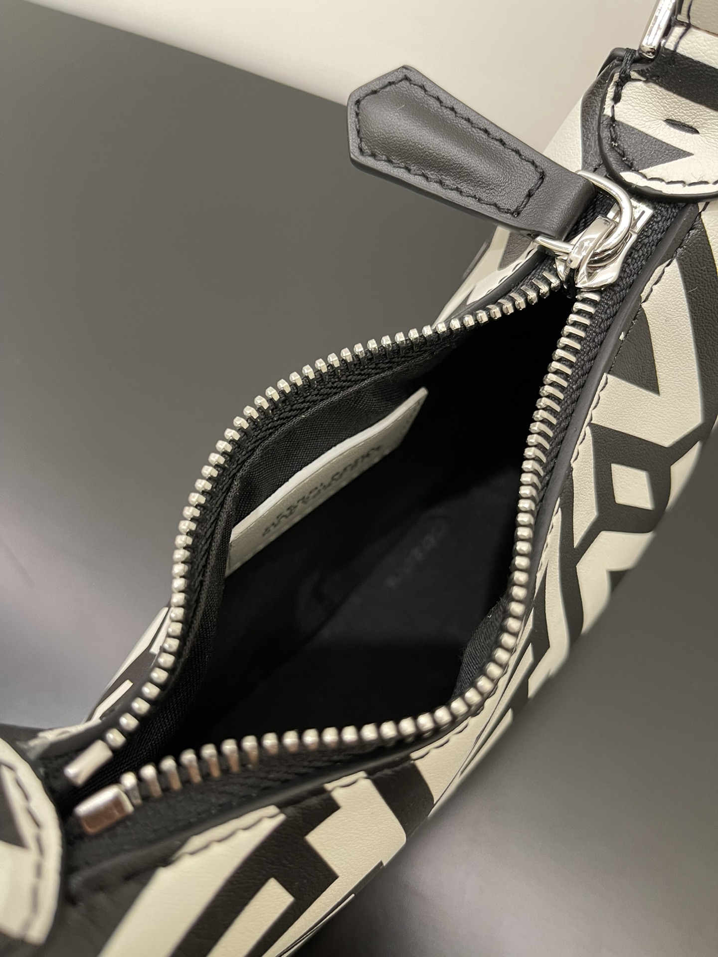 FENDI-Nano Fendigraphy Moon Bag