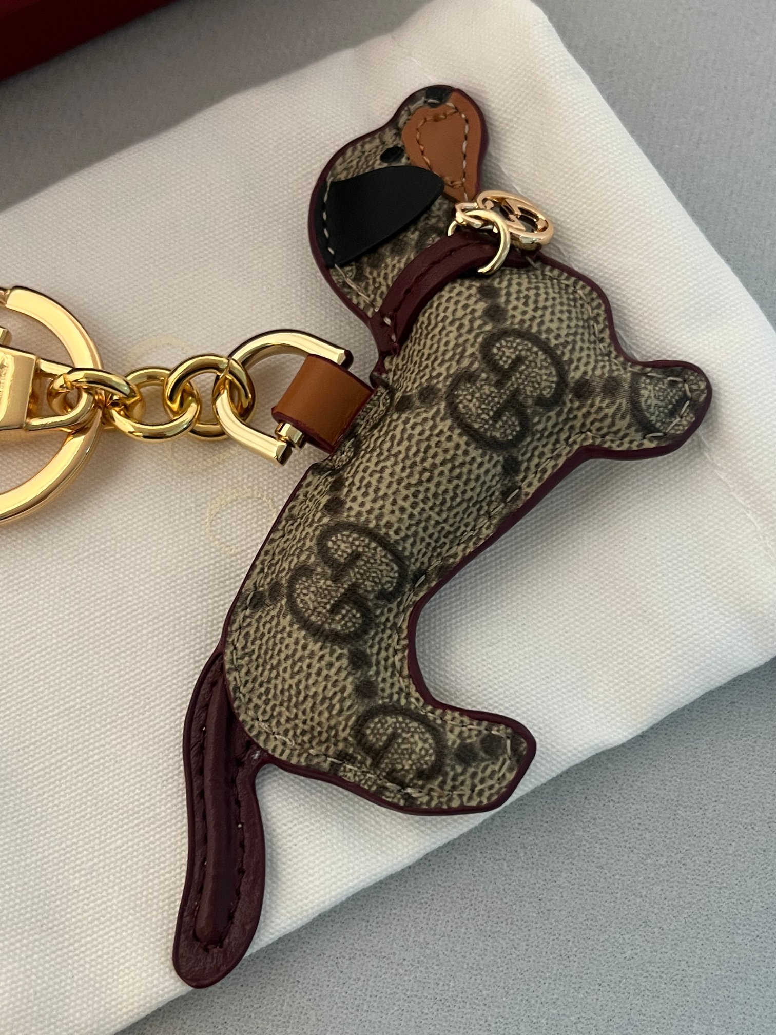 Gucci GG Emblem Cat Charm