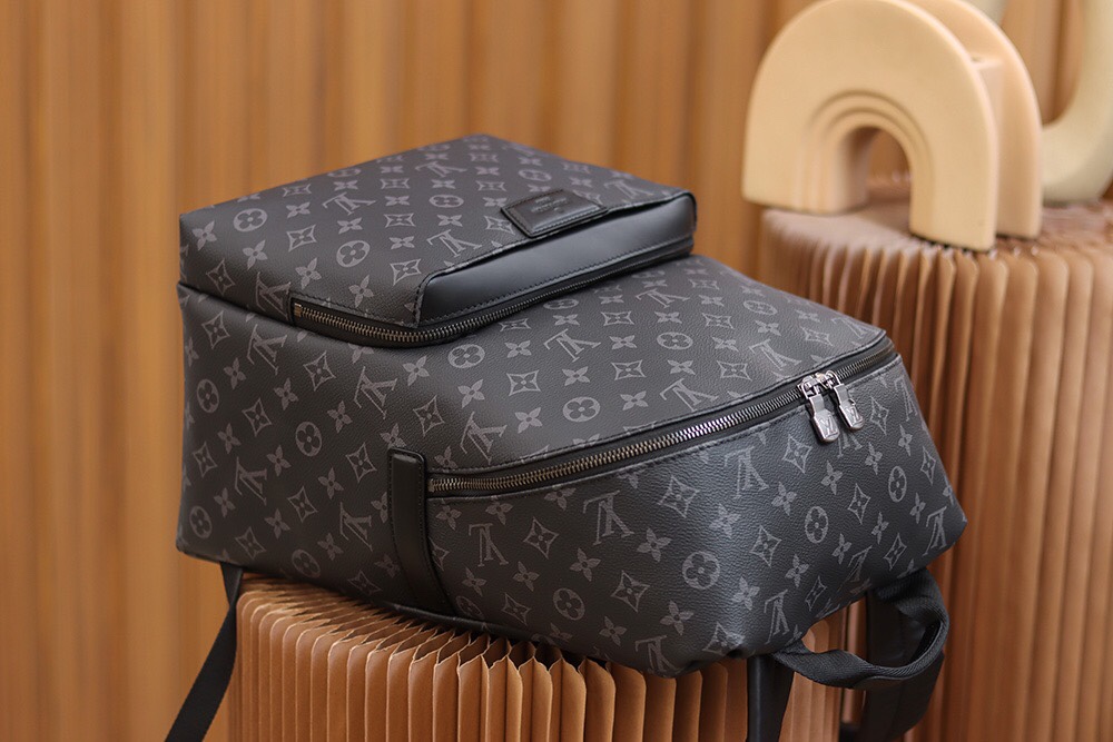 Louis Vuitton Discovery Backpack PM M43186