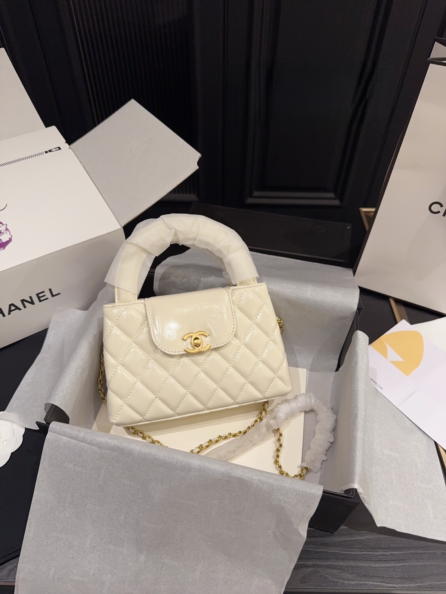 CHANEL 24P Kelly Top Handle Bag