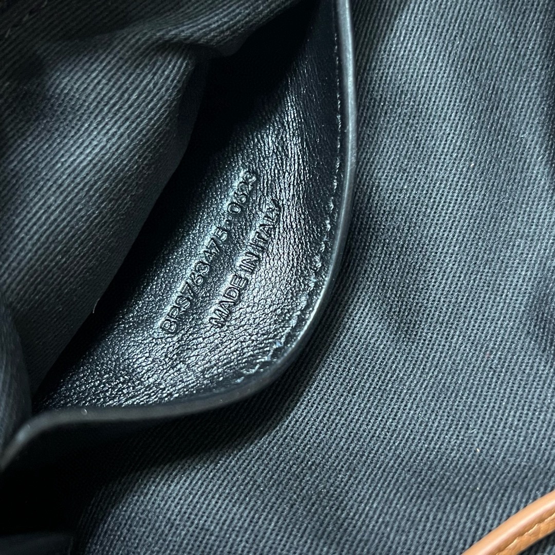 YSL JAMIE 4.3 lambskin