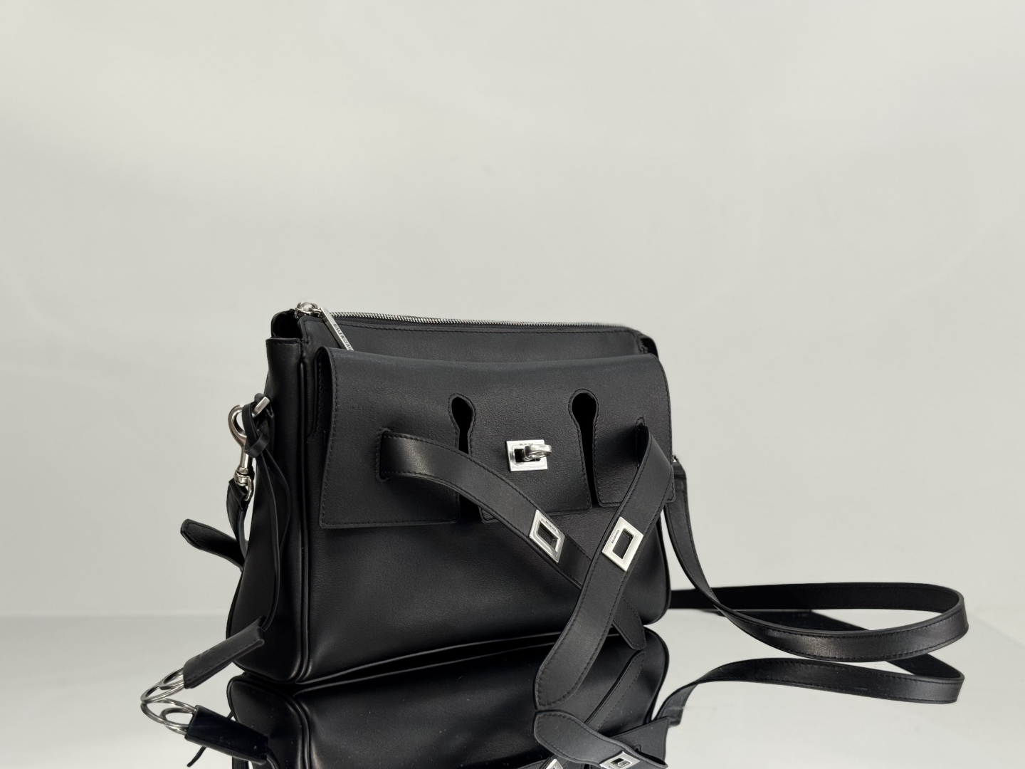 BALENCIAGA Men's Bel Air Zipped Messenger Bag Small in Black