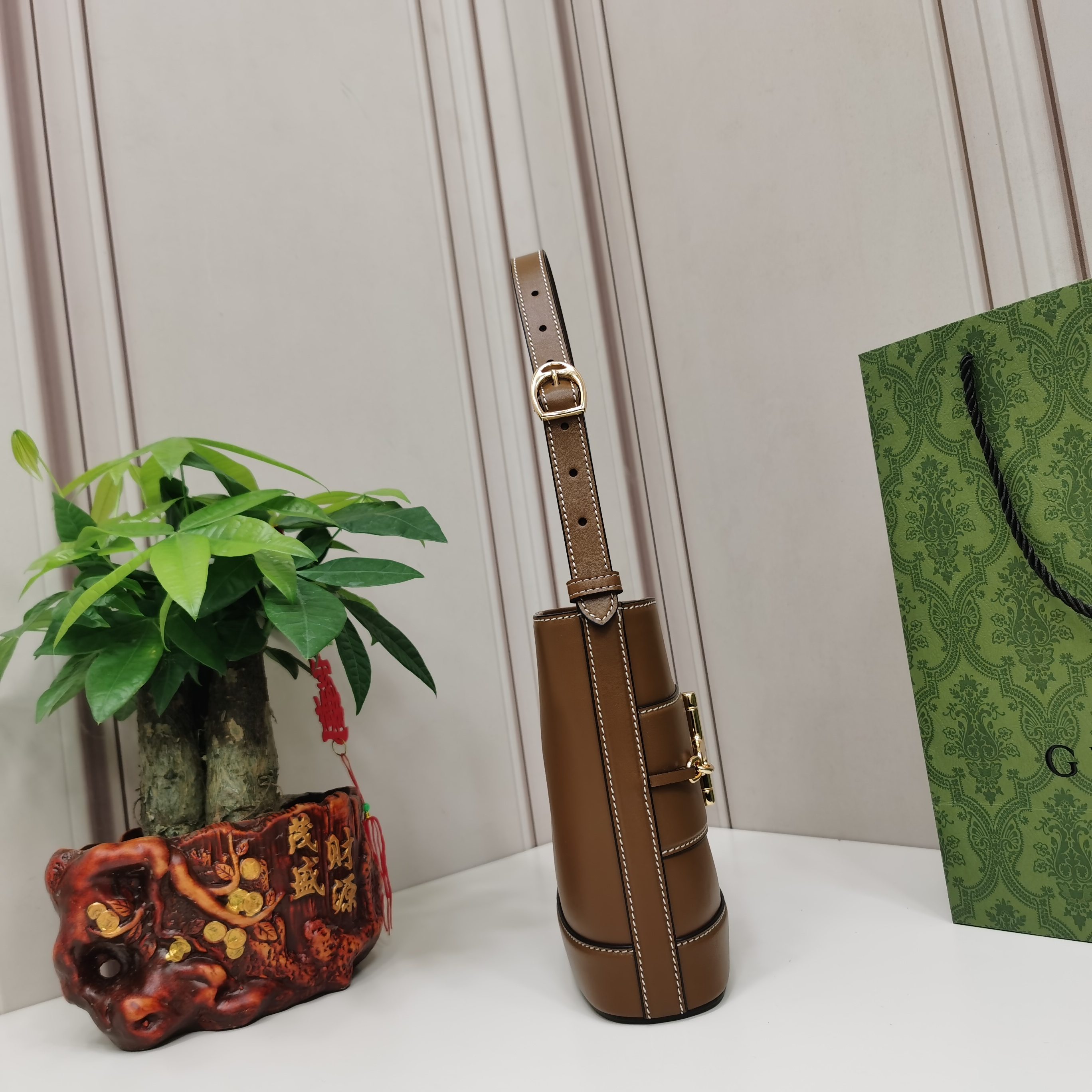 Gucci 73 small bucket bag