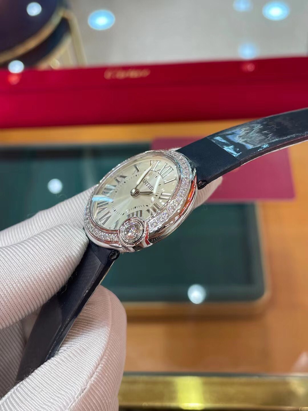 Cartier Confession balloon