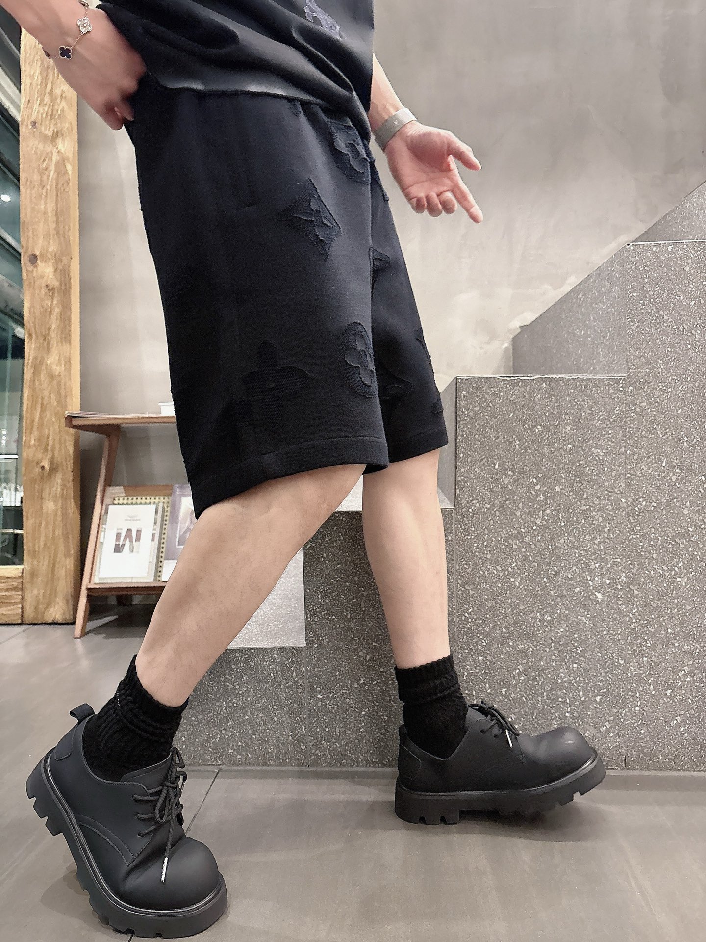 Louis VuittonMen’s Casual Shorts -Black