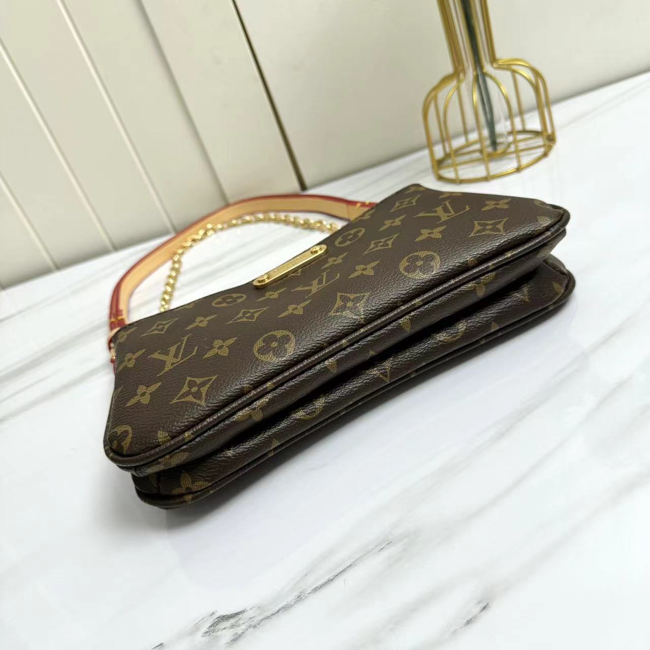 Louis Vuitton Monogram M83008 Liv Pochette