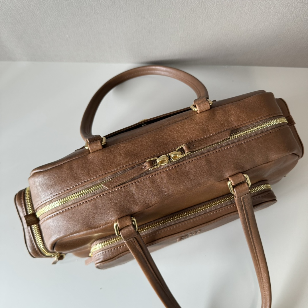 MIUMIU-Pocket washed nappa leather bag