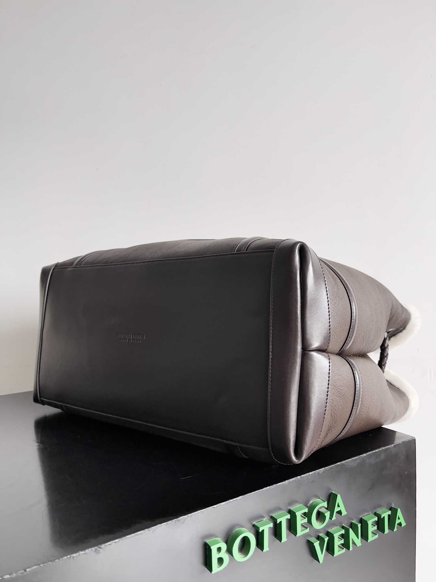 BOTTEGA VENETA-Andiamo Tote Bag