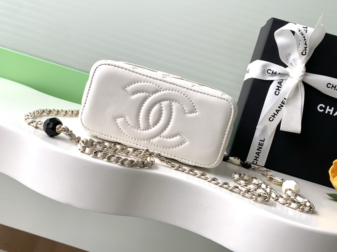 chanle Love makeup small lipstick box