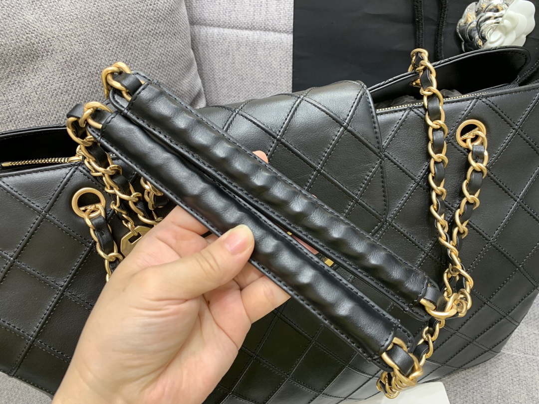 Chanel Vintage Collection Shopper Tote