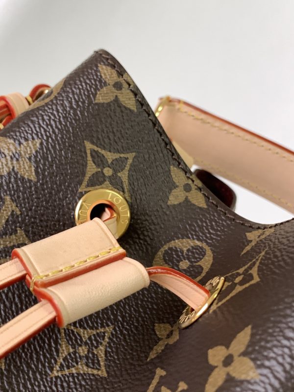 Louis Vuitton M46581 Néonoé BB