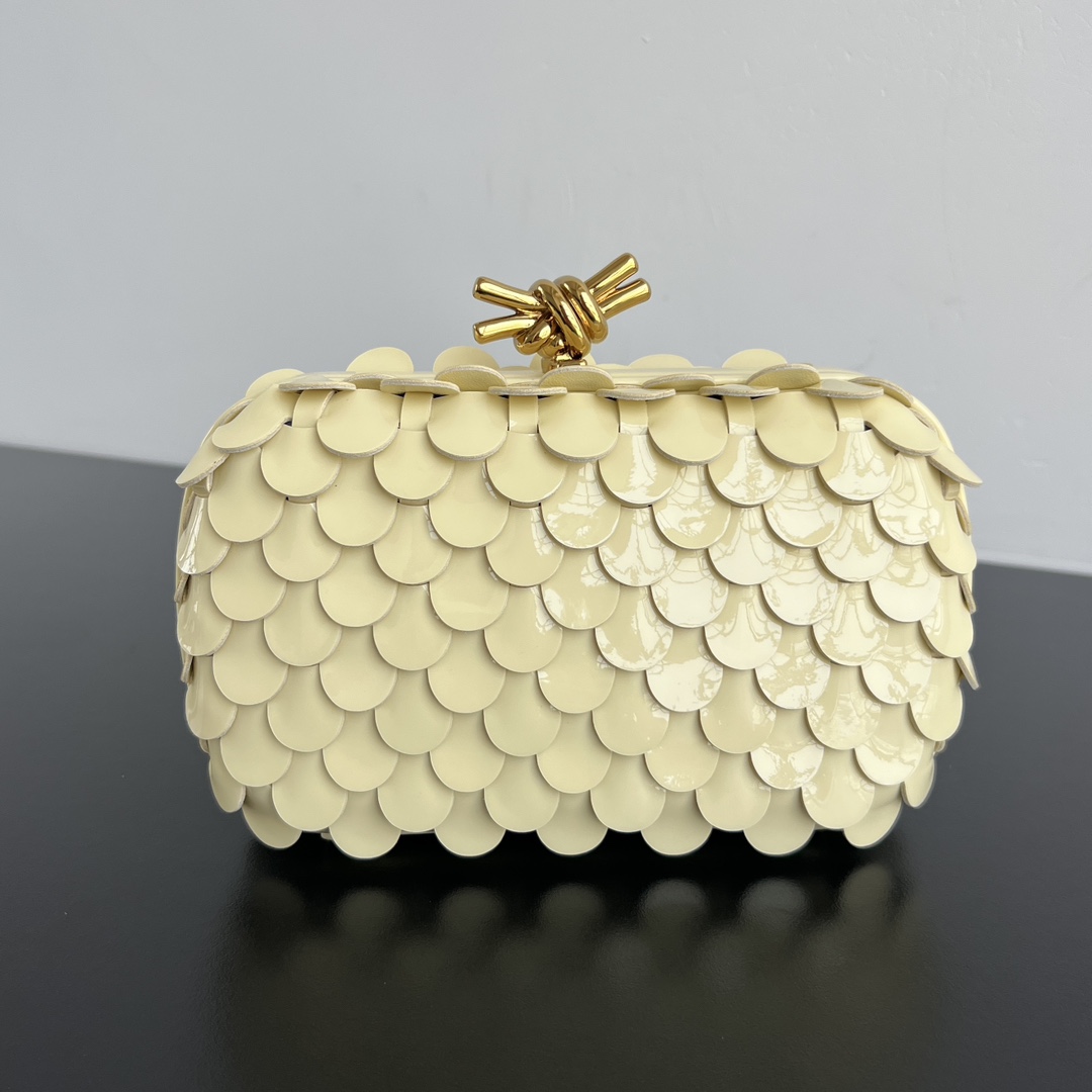 Bv Kont Petal Evening Bag 795095