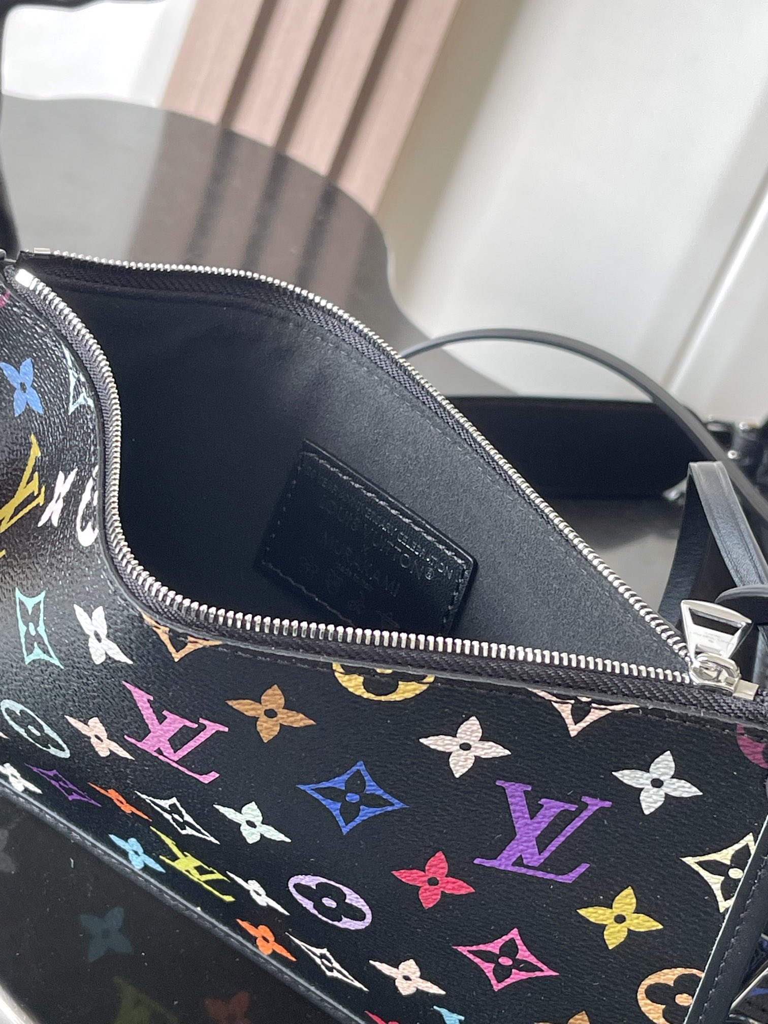 M13105 LV x TM CarryAll Vibe MM